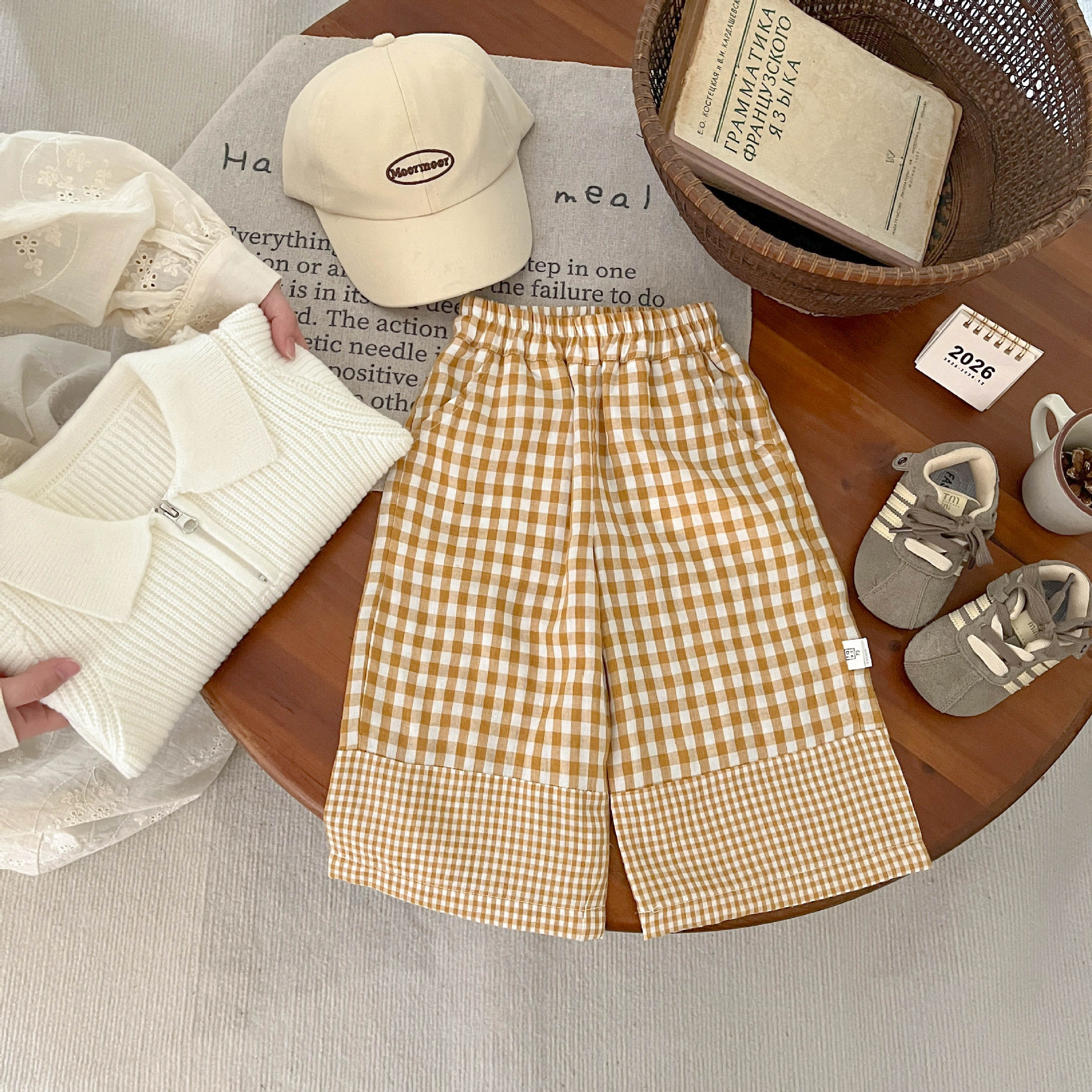 俏皮黃格子寬褲