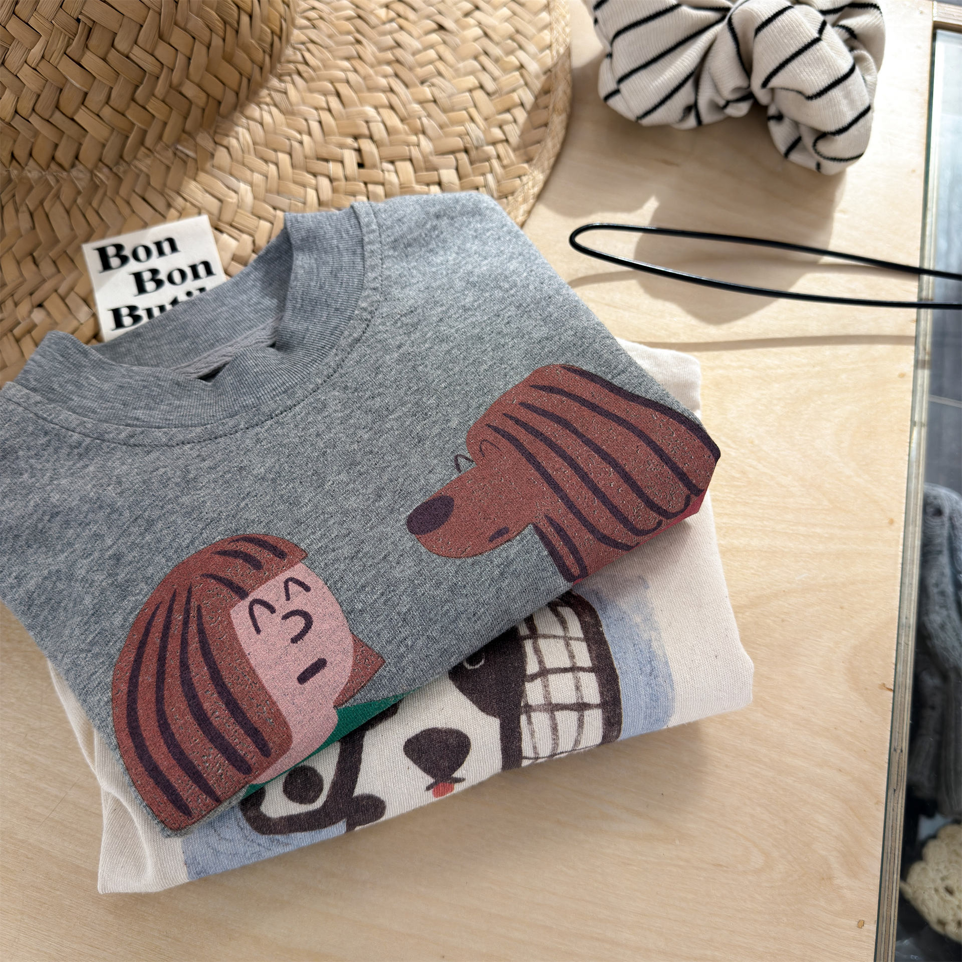 韓系塗鴉落肩寬鬆T