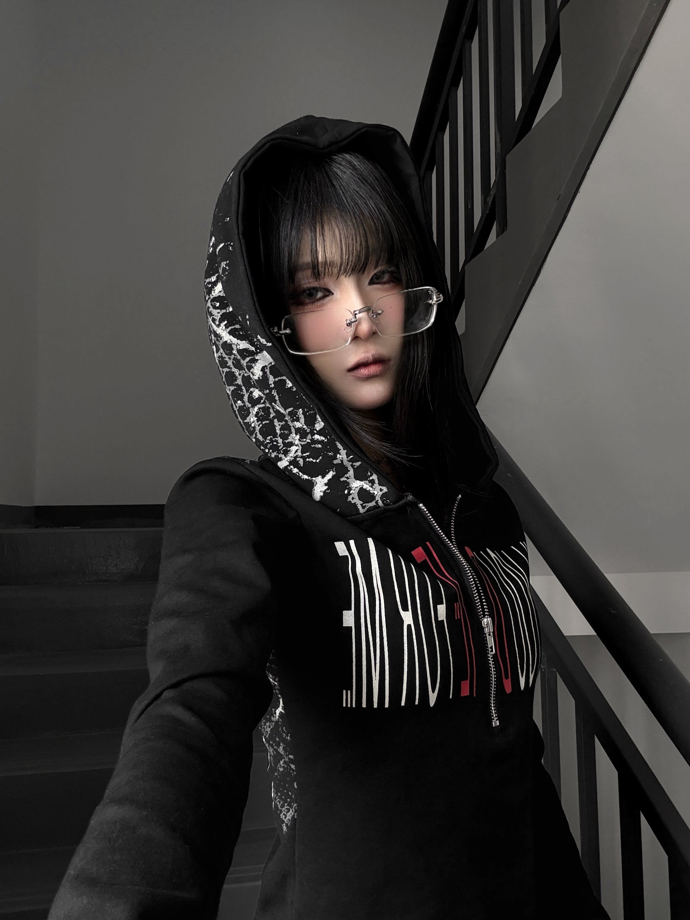 太酷啦！y2k亞文化修身辣妹短款上衣