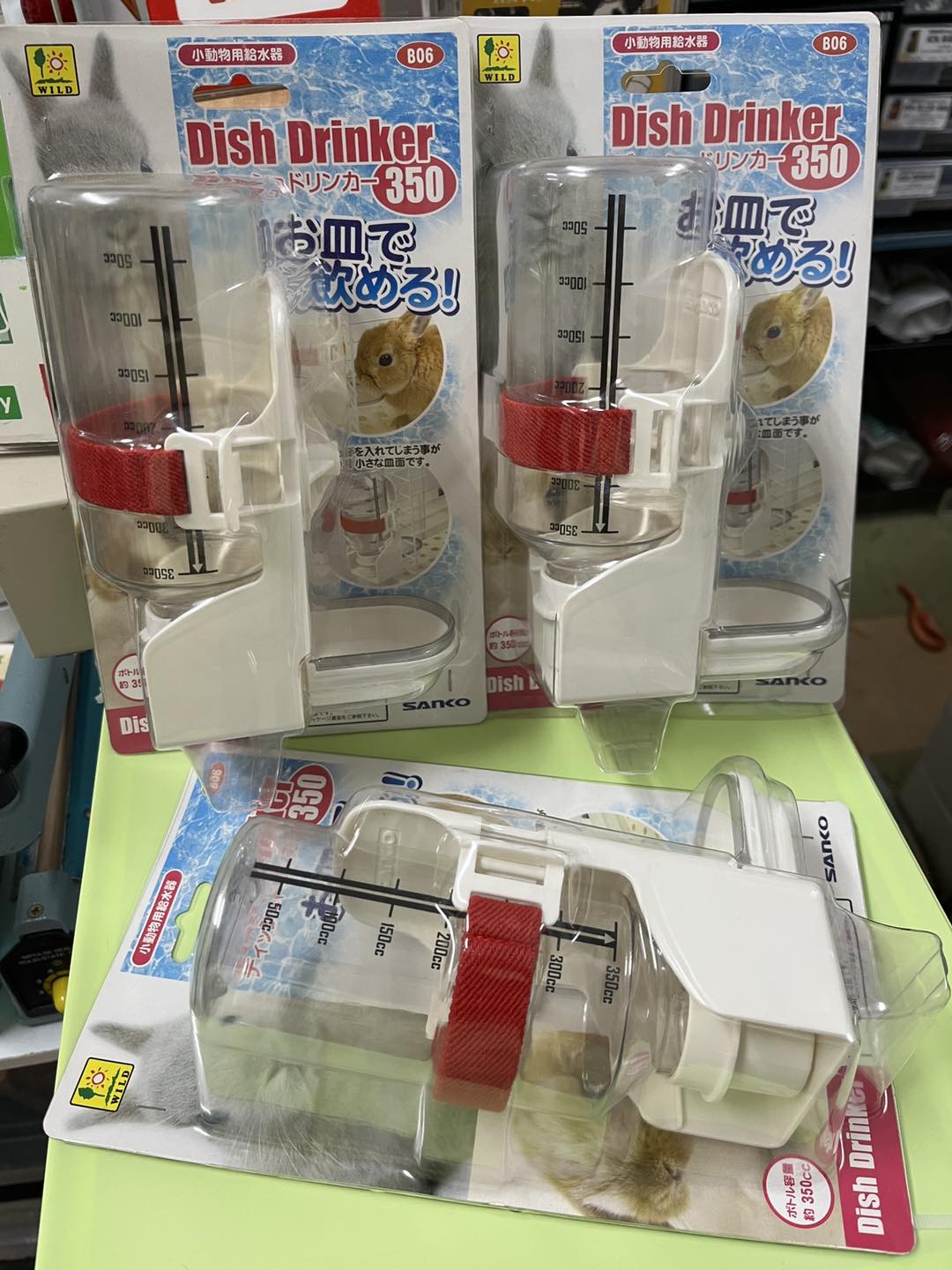 愛心物資-- SANKO小動物飲水盤 (全新品，外盒瑕疵)