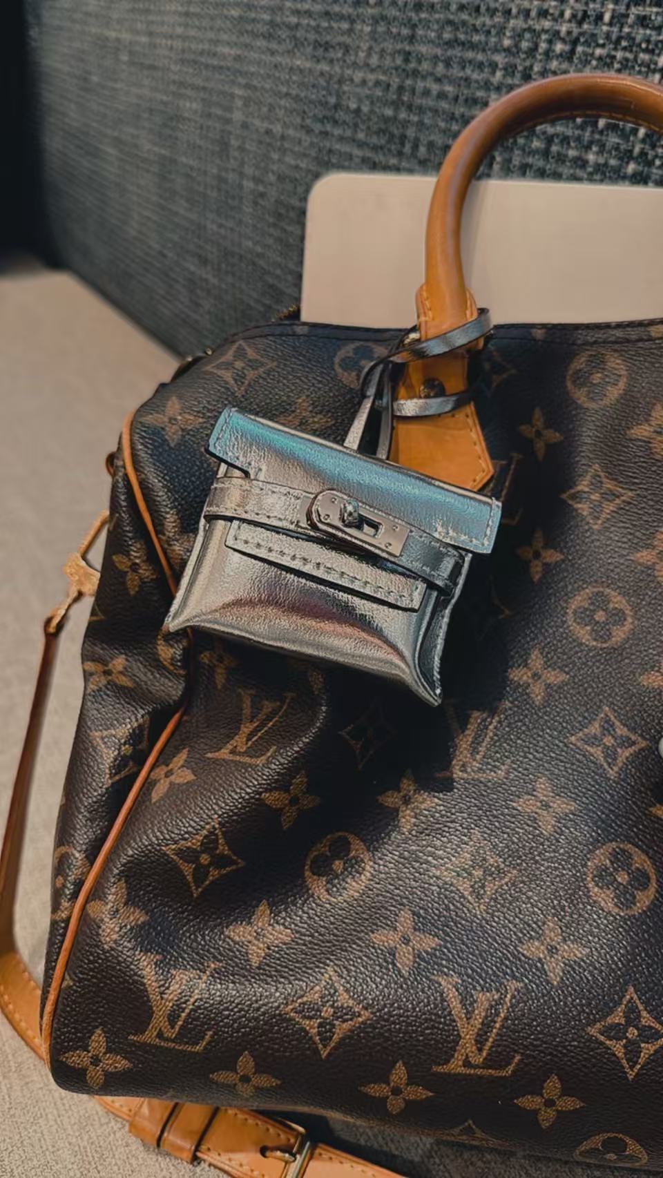 現貨+預購 -mini kelly耳機掛包