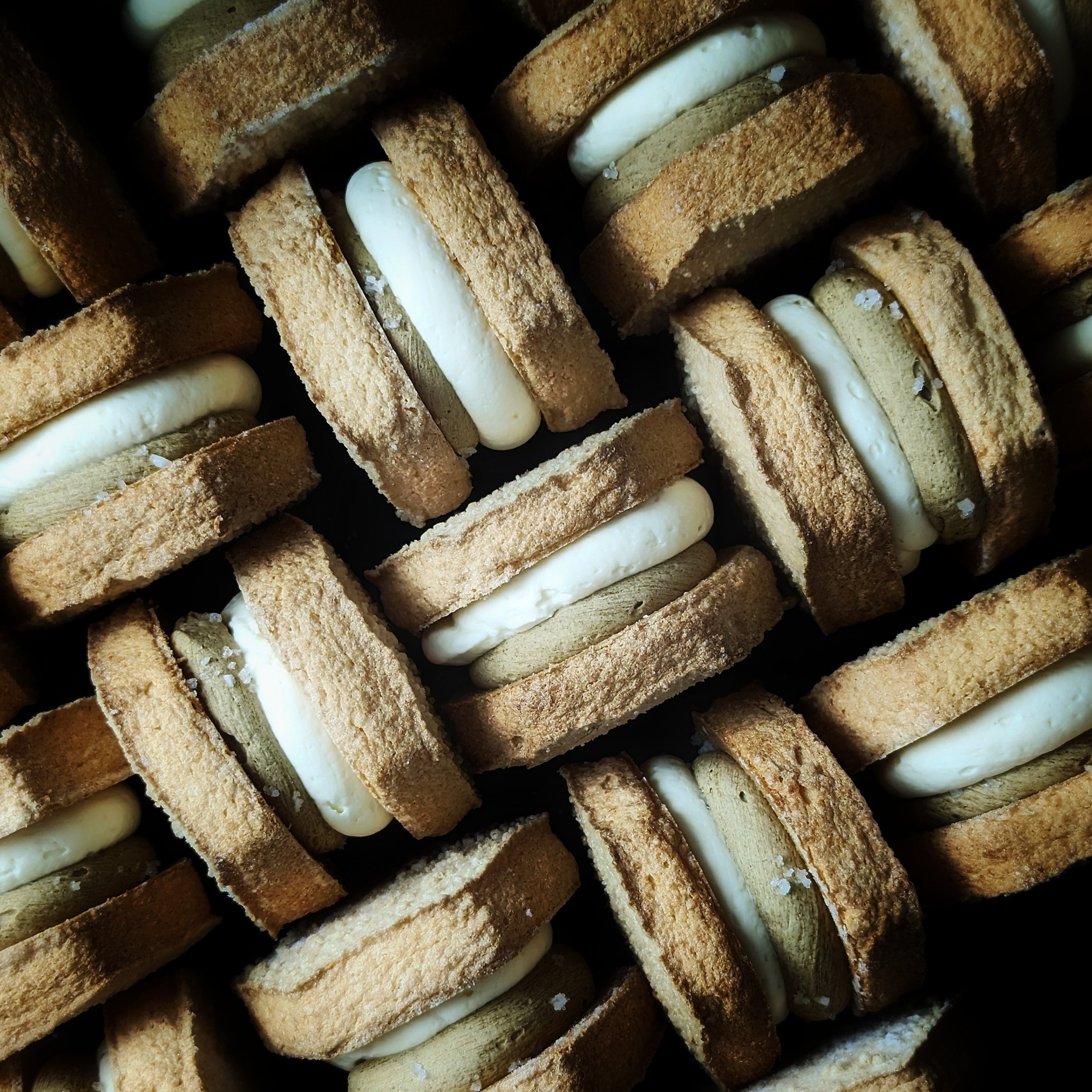 厚餡達克瓦茲-蜂蜜紅烏龍