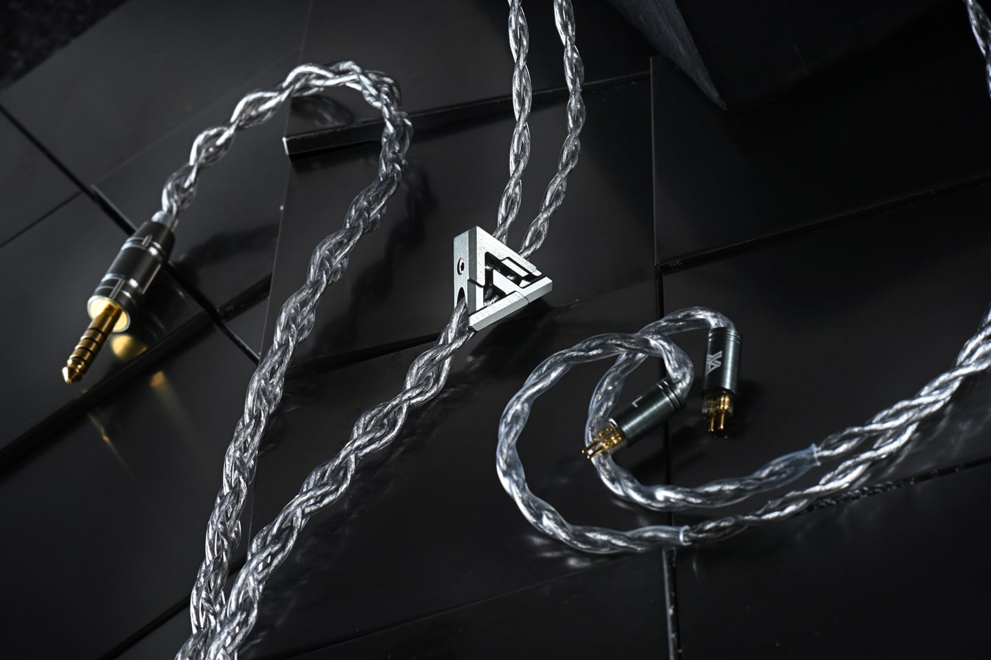 Vortex Cables Zenith Series - IRIS 耳機升級線｜7N 單晶銅鍍銀｜純粹音色的全新定義線材