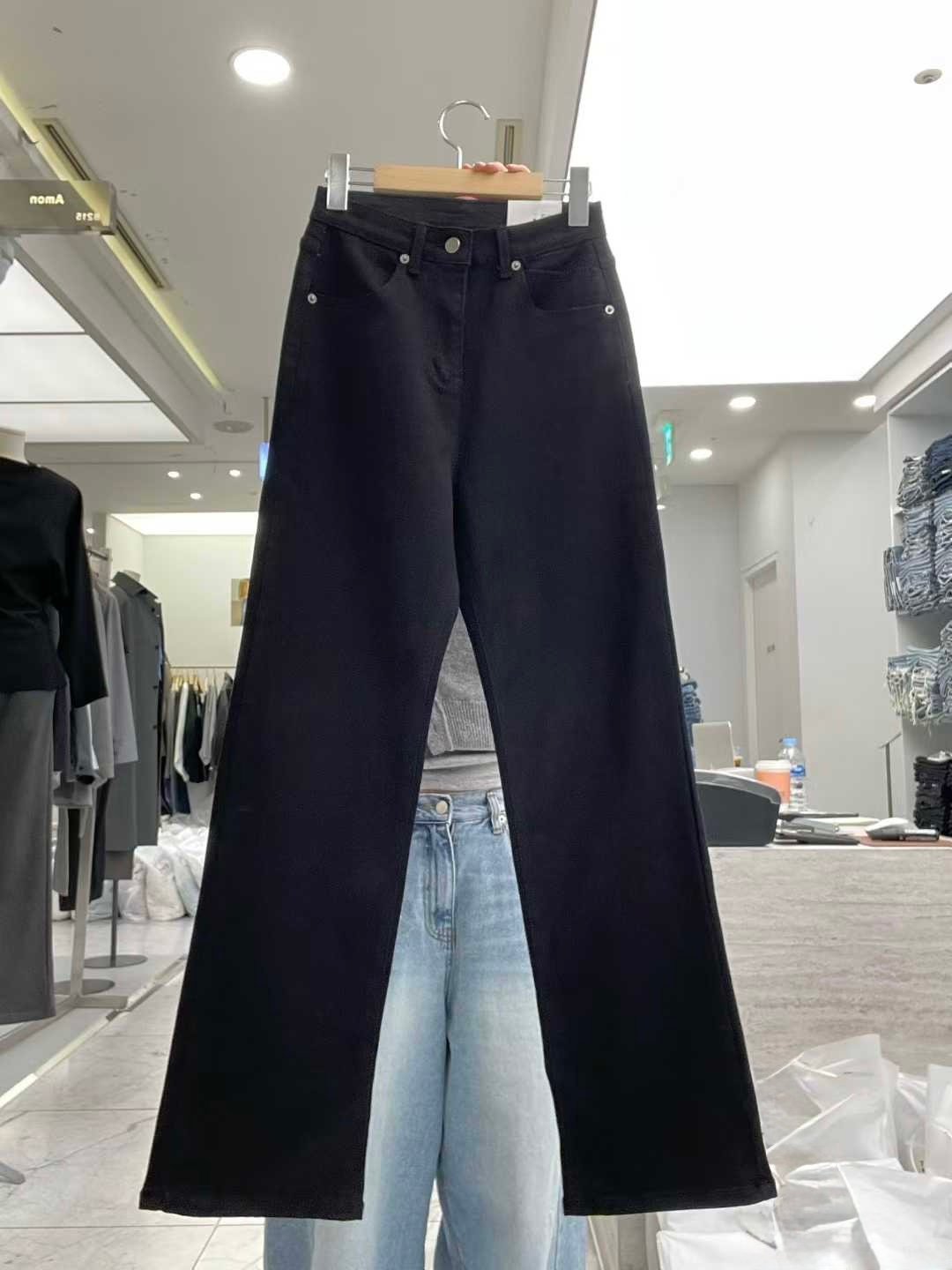 BB08 大推！私心最愛！整件都有彈性激瘦直筒黑褲