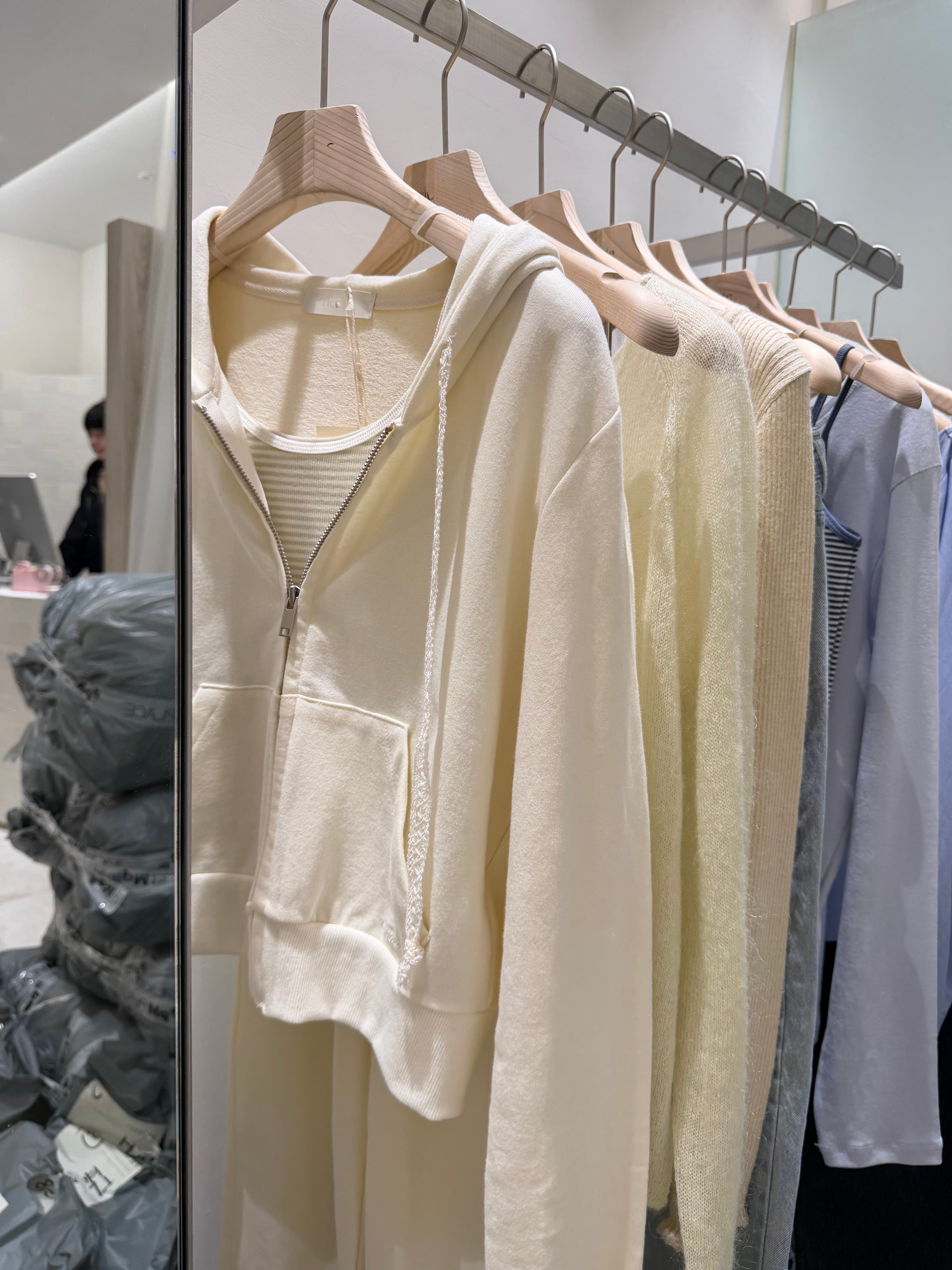 BB11 細節加分小刺繡lace緞帶連帽外套/長褲set (整套賣場)