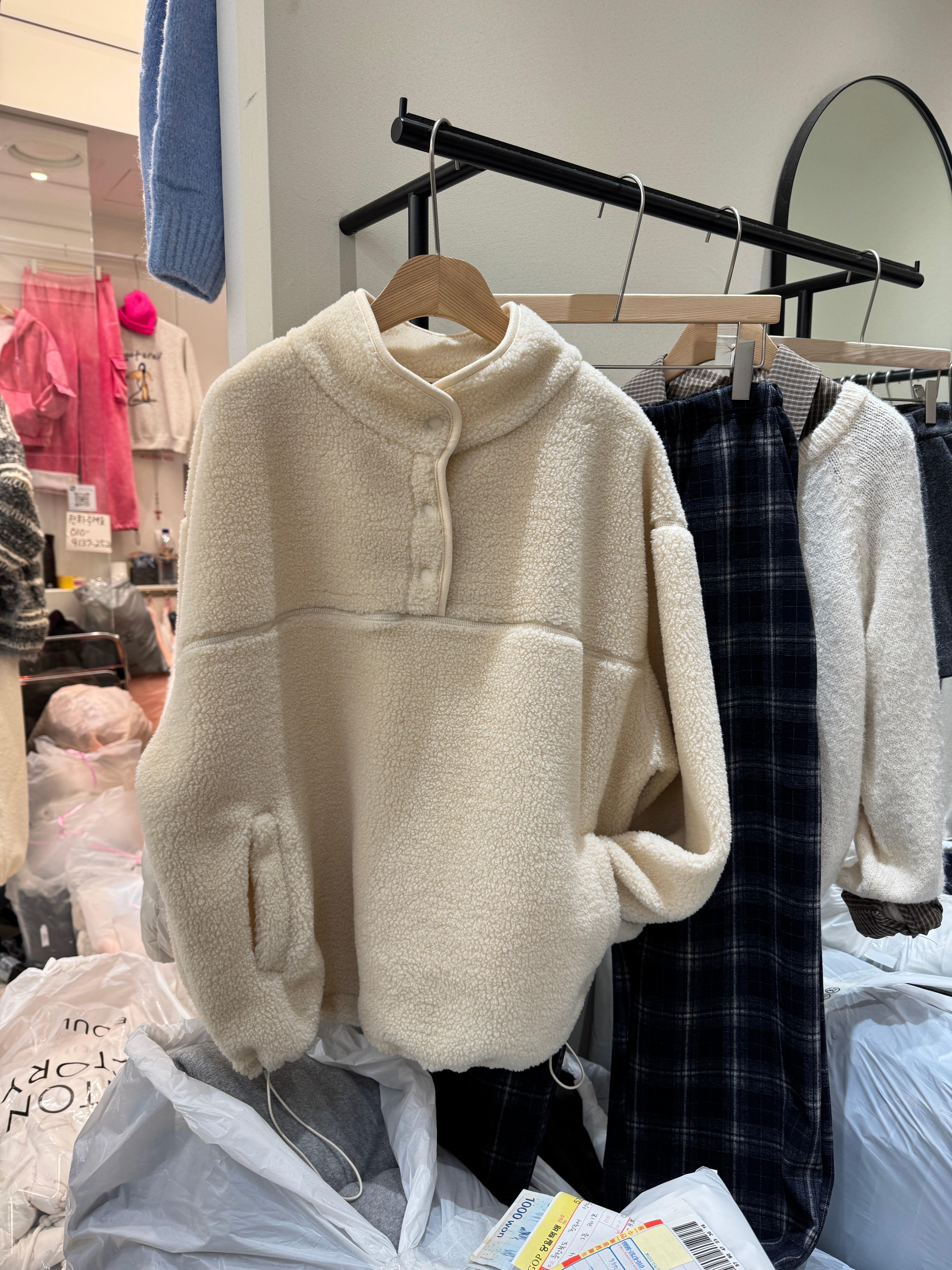 現貨 AY32 可愛熊熊羊羔毛立領排扣上衣 2色