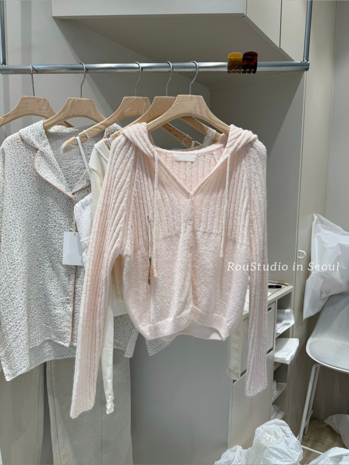 BB14 推！連帽馬海毛柔軟坑紋開衫 2色