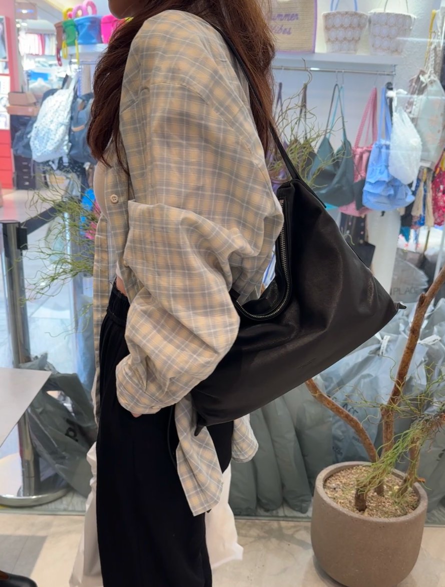 B2  BEST！Bucks&Leather 每次開團都熱賣的皺皺包 大款