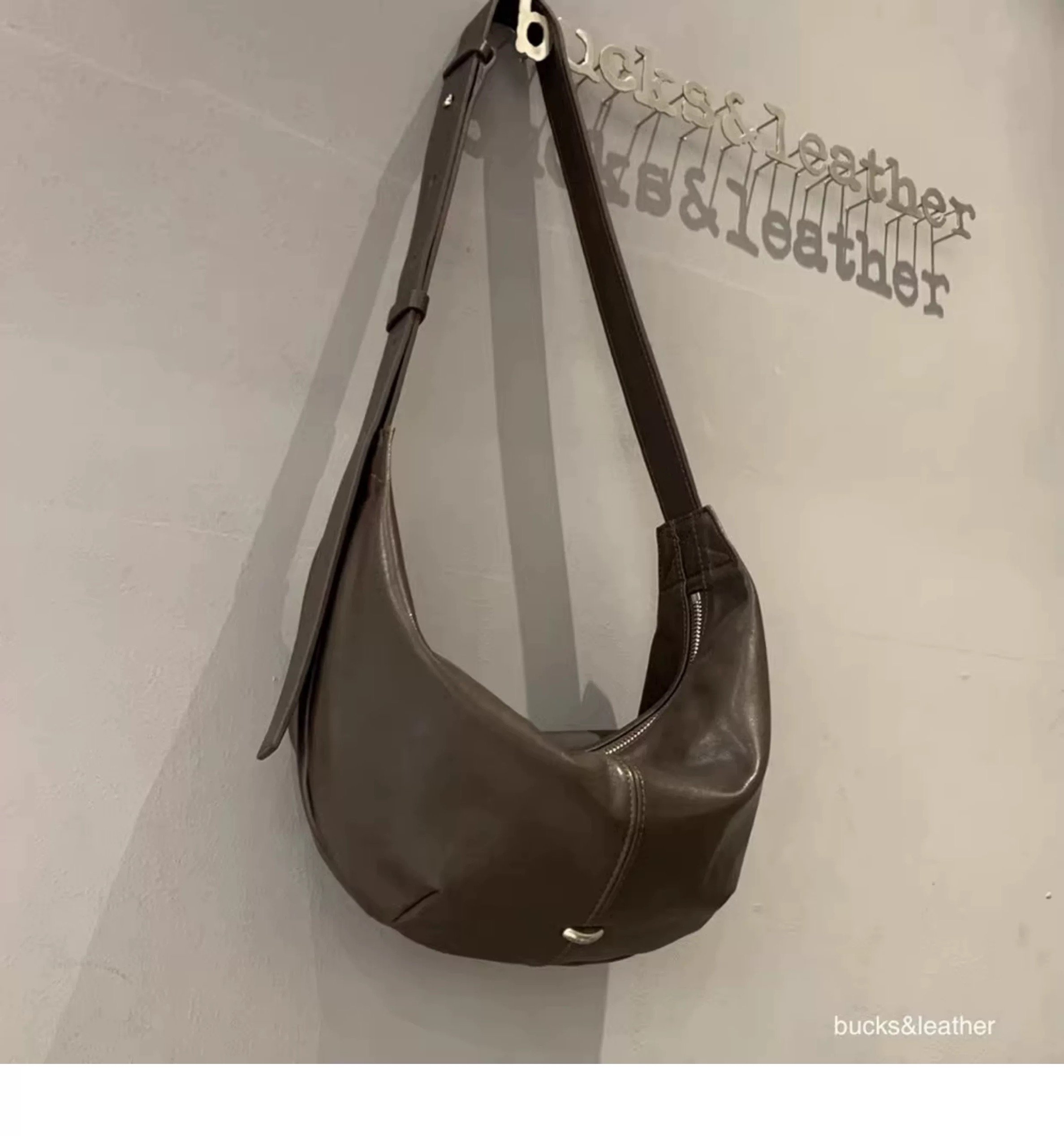 B22 Bucks&Leather 小銀標半月餃子包