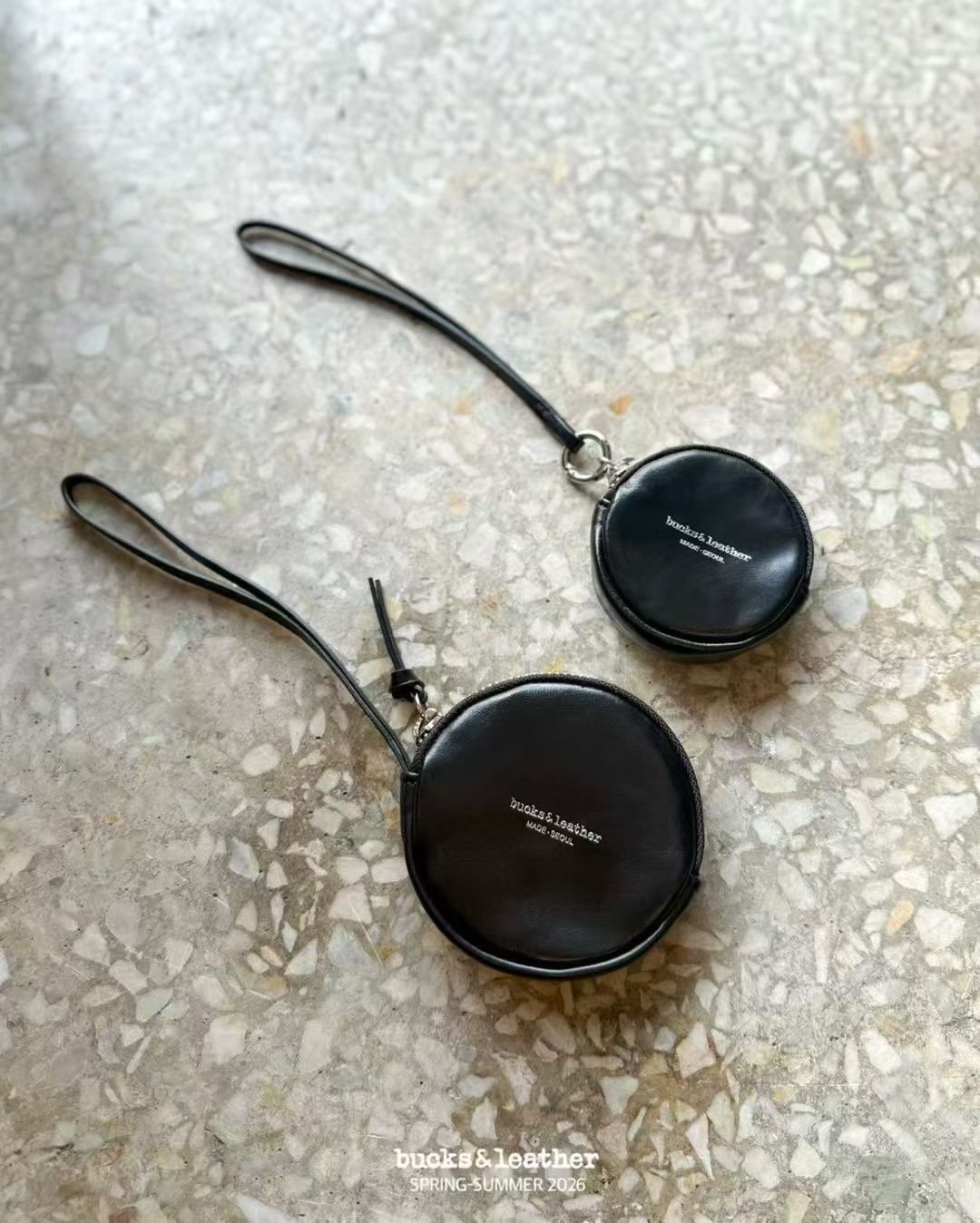 B41 Bucks&Leather 26年新色！光滑亮面馬卡龍圓形零錢包