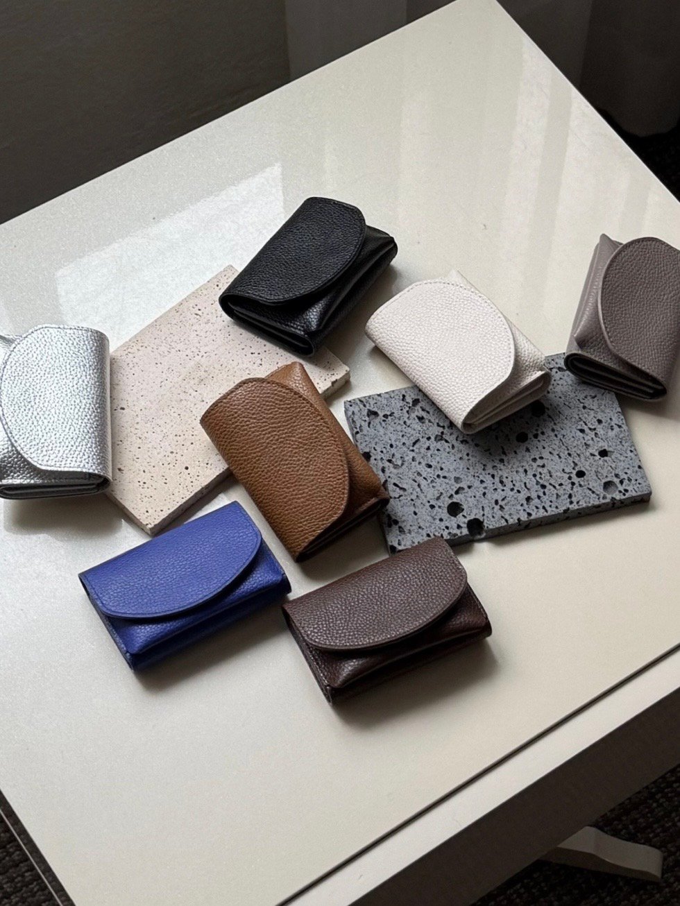 B54 Bucks&Leather 緊湊型牛皮小短夾