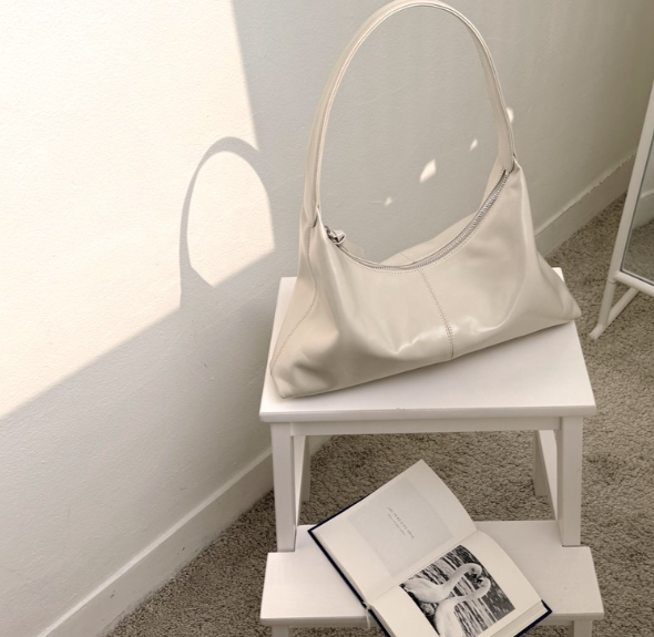 B39 Bucks&Leather  26年新款！小款 牛皮光滑亮面法式莫奈包