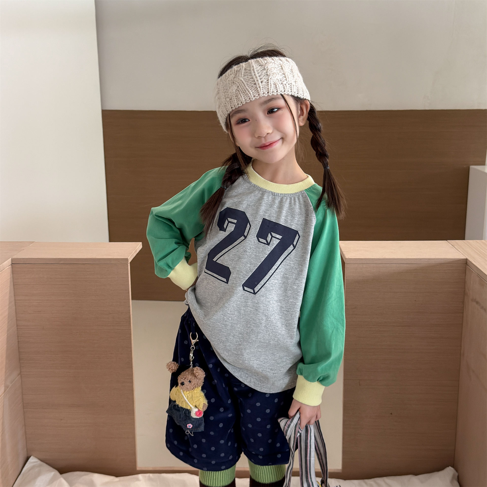 男女童27撞色上衣 (灰綠/藍咖/咖杏) 男女童27撞色上衣 (灰綠/藍咖/咖杏)
