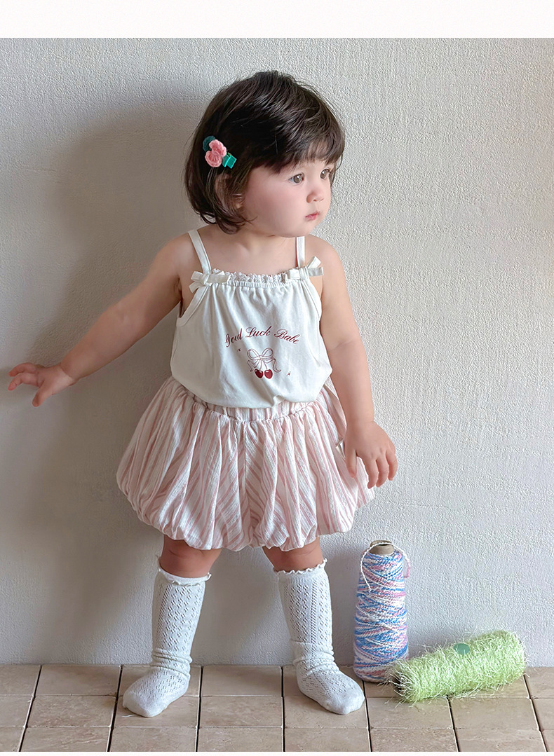 粉色條紋襯衫+花苞褲/櫻桃背心