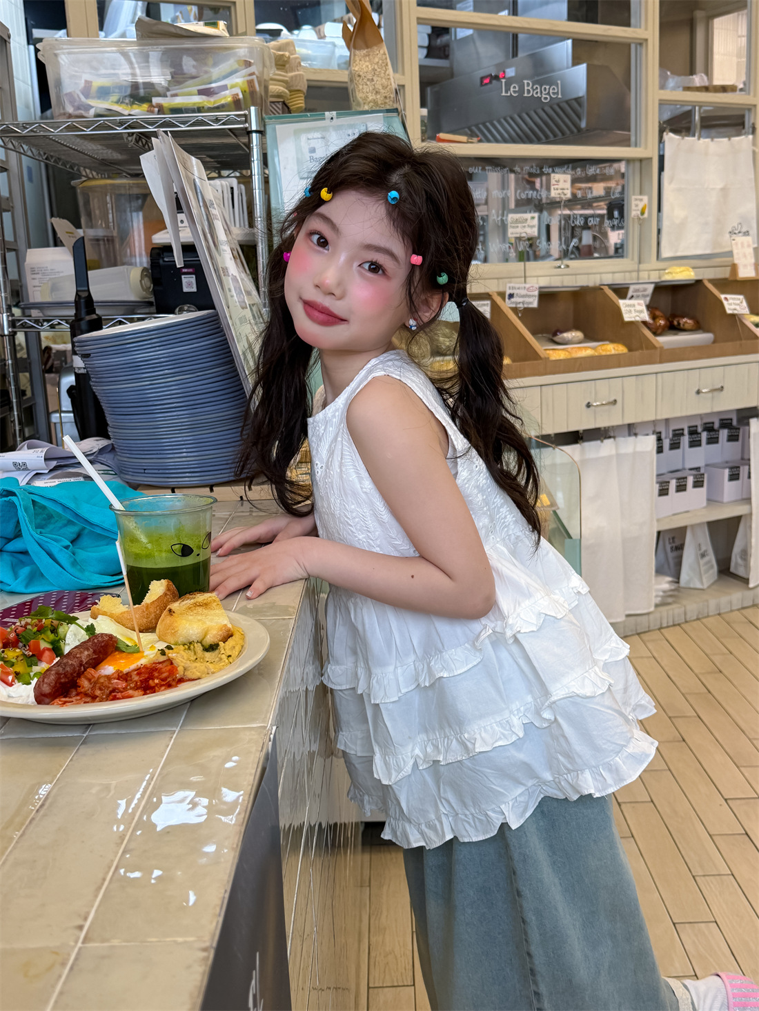 無袖蕾絲蛋糕背心衫