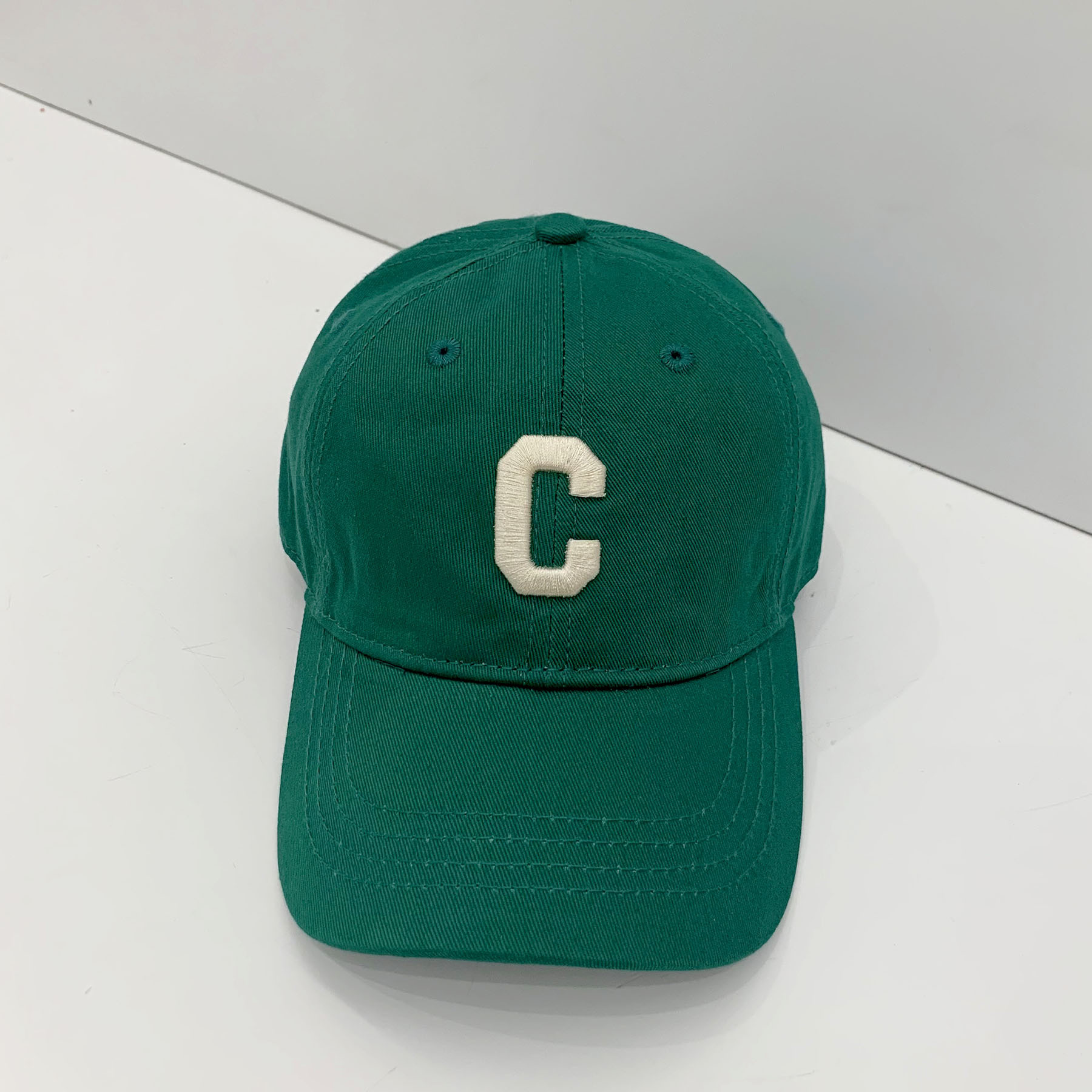 大字C鴨舌帽 (多色)