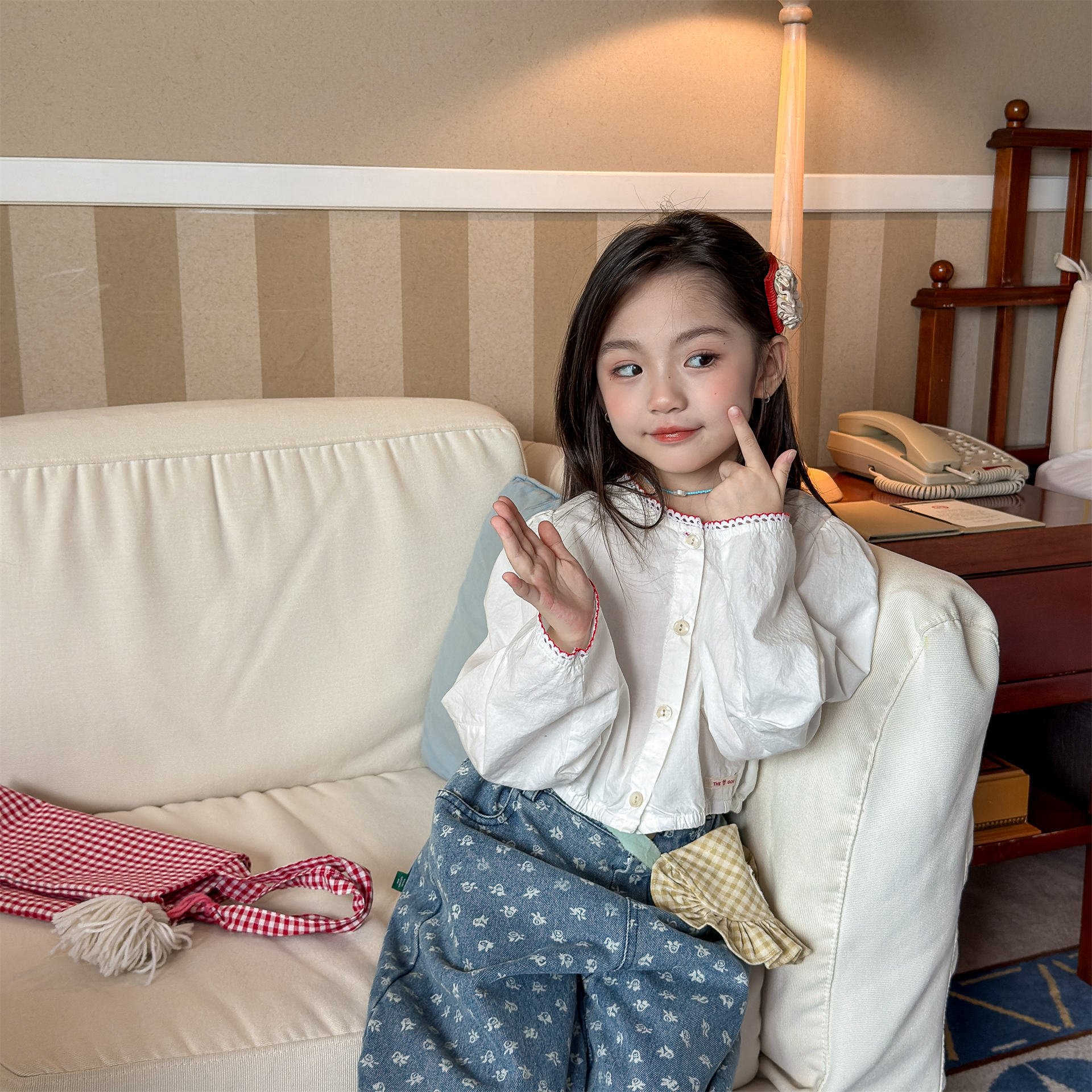 韓版泡泡袖短版衫 (米/卡其)