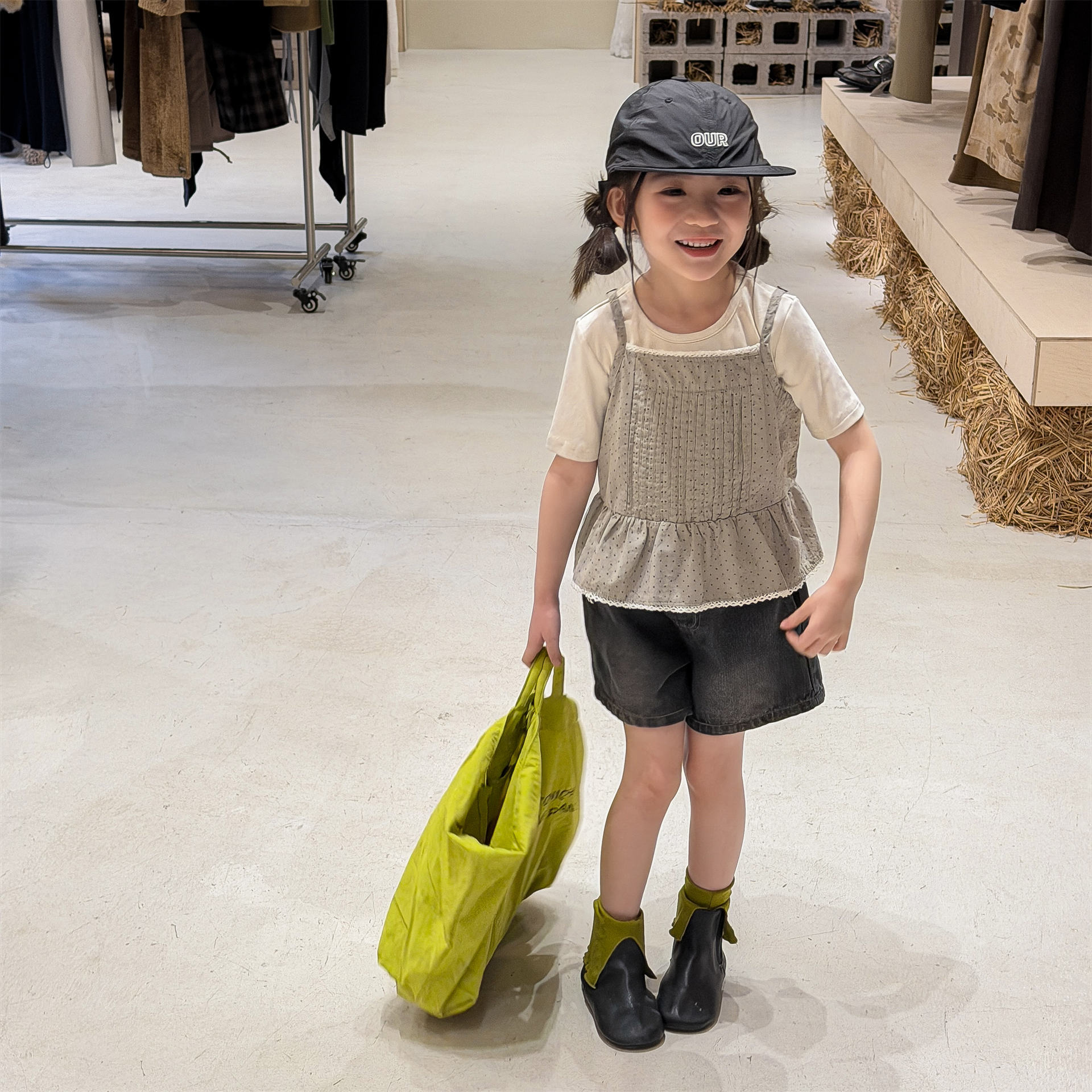 男女童微刷白牛仔短褲 (藍/黑)