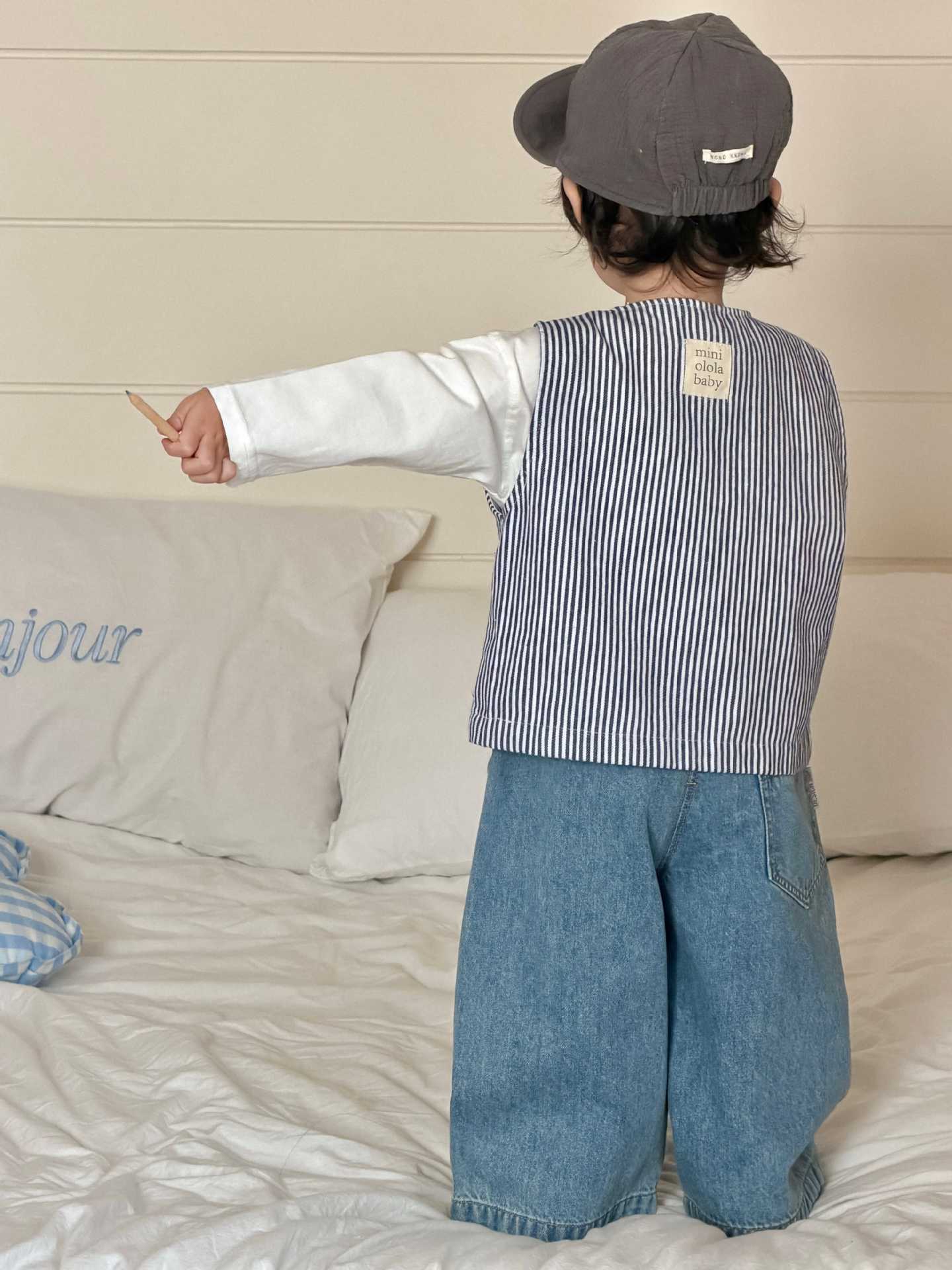 字母T/條紋馬甲/牛仔寬褲