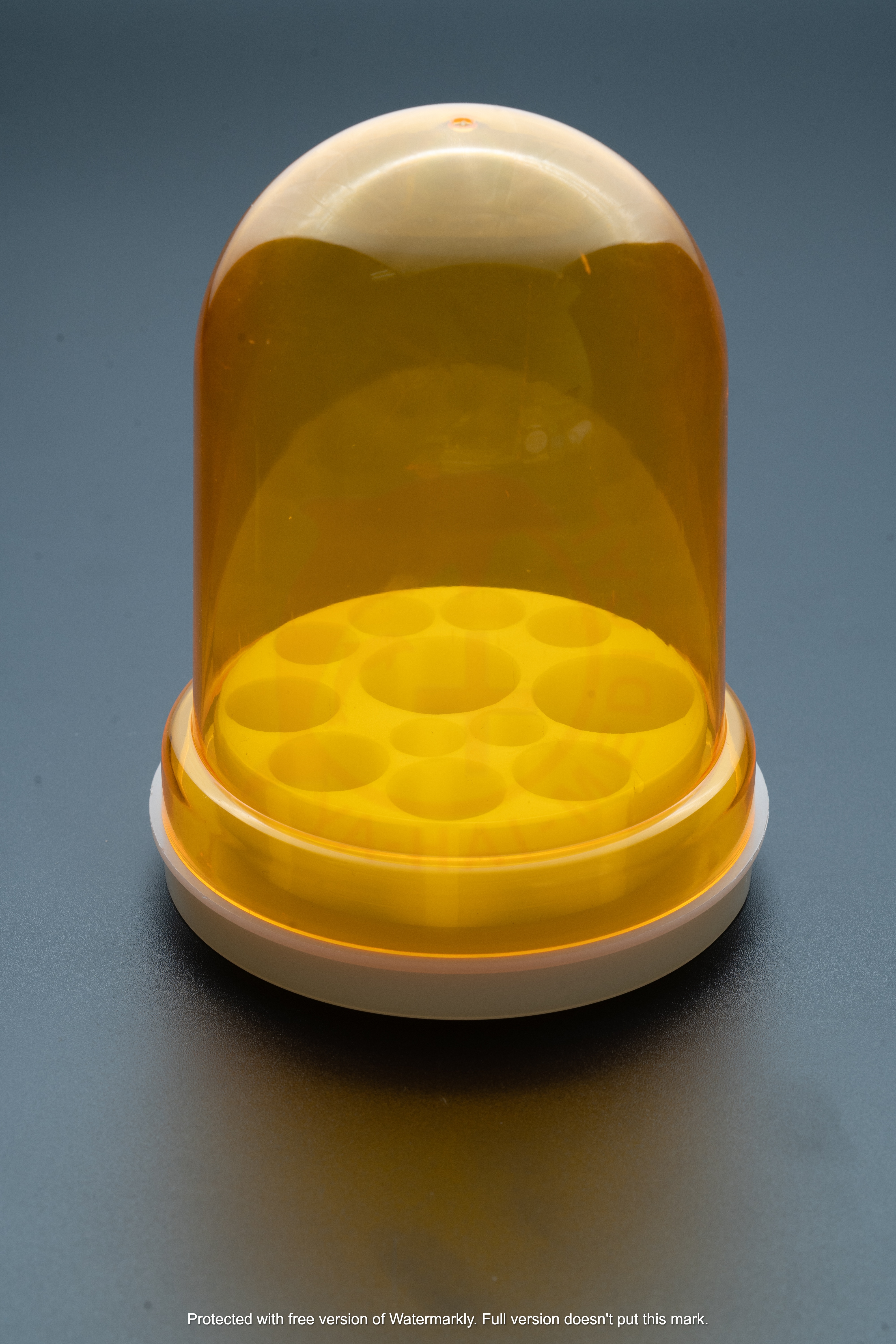 AKITA ampoule holder