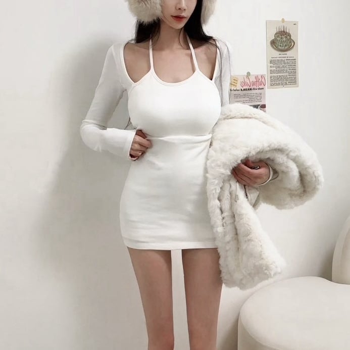 掛脖短版長袖+短裙套裝｜四色