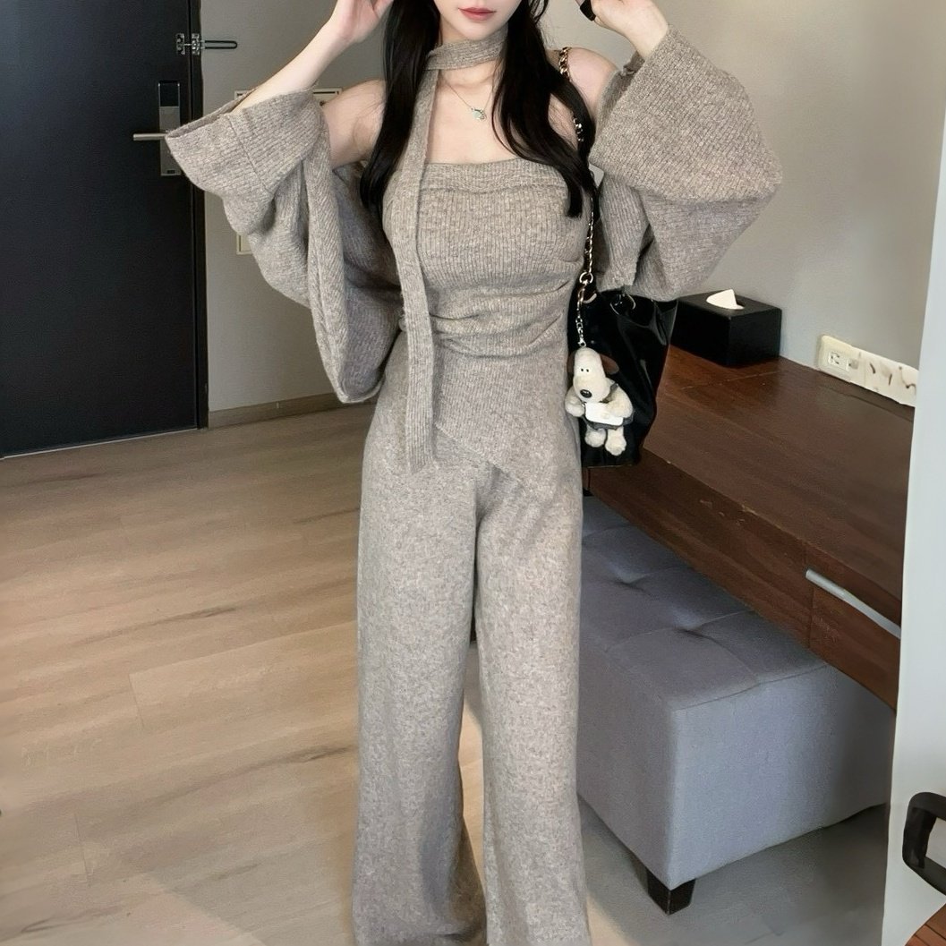 繞脖不規則抓皺平口+外罩+寬褲針織套裝｜三色