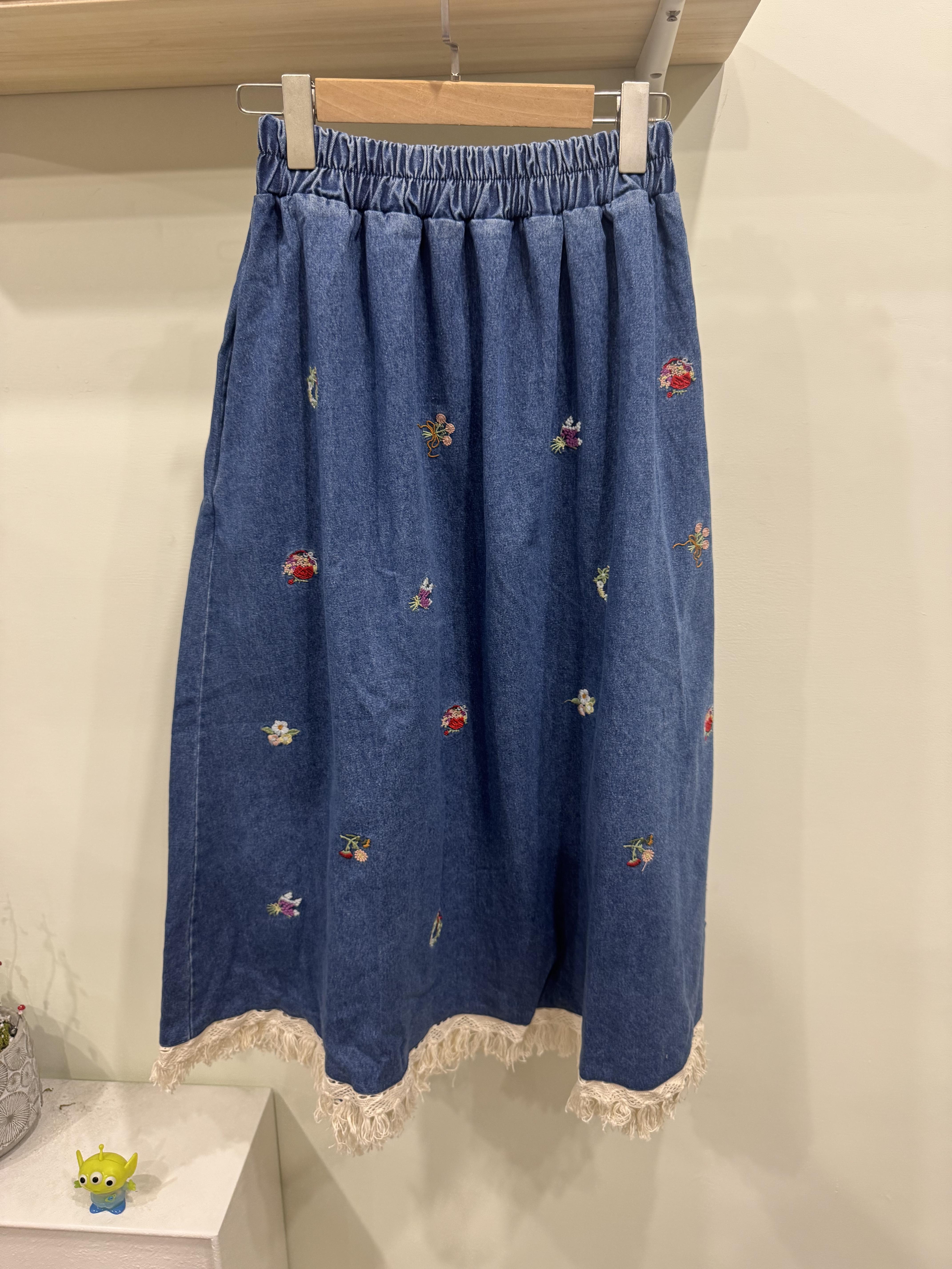 刺繡復古牛仔裙