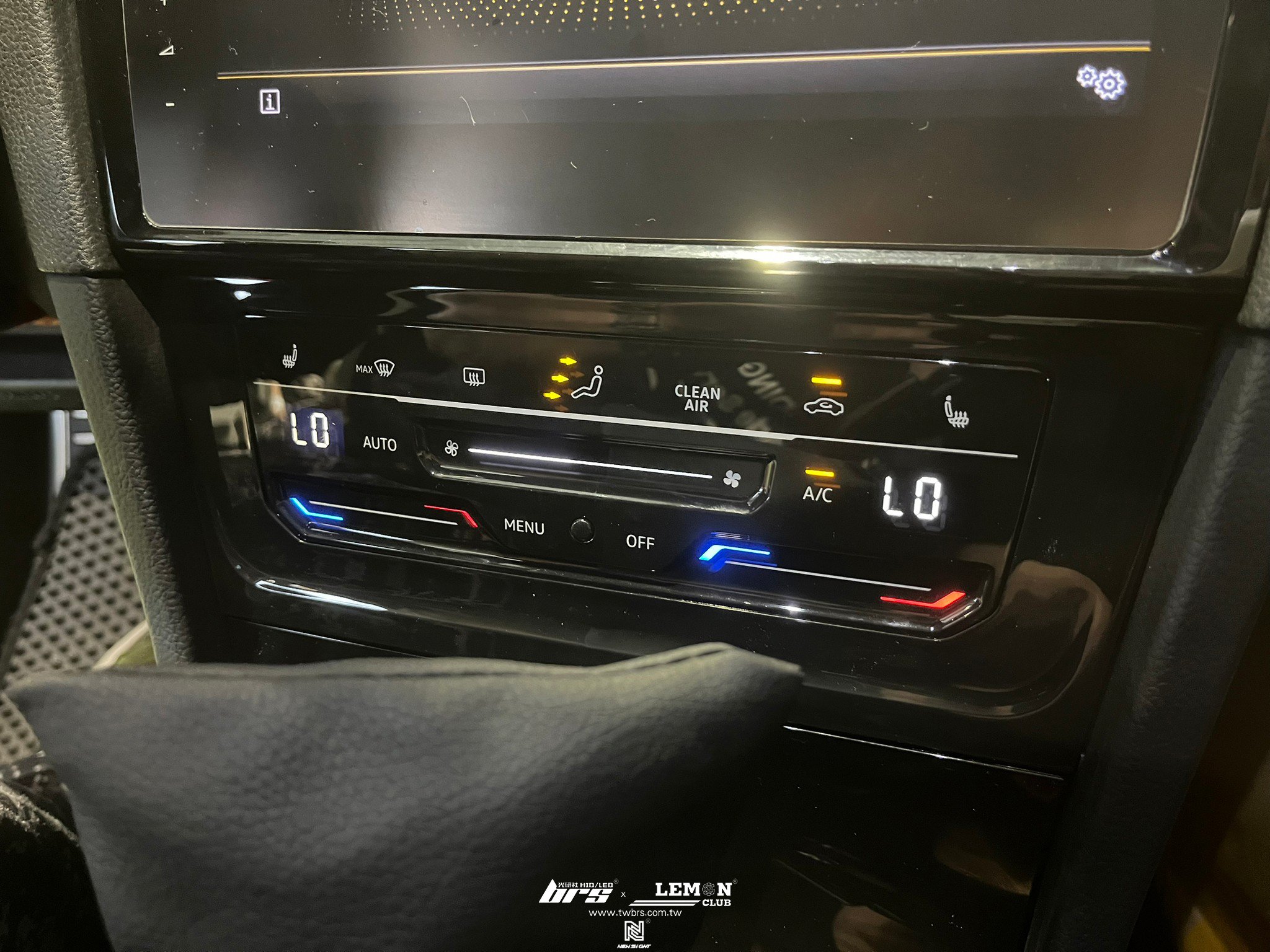 Volkswagen Golf 7.5 Variant 安裝 觸碰冷氣面板