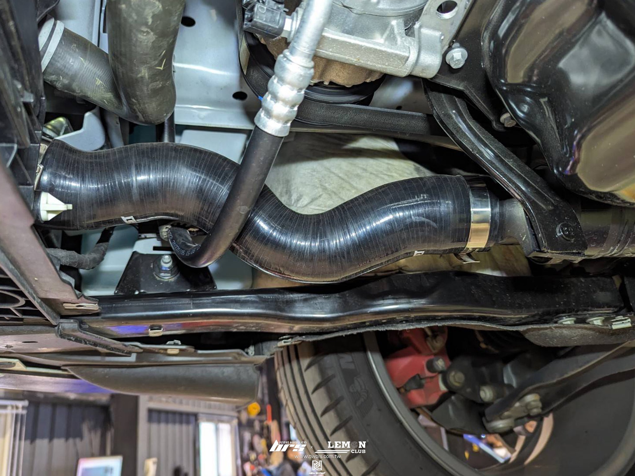 Ford Focus MK4 安裝 MST進氣管