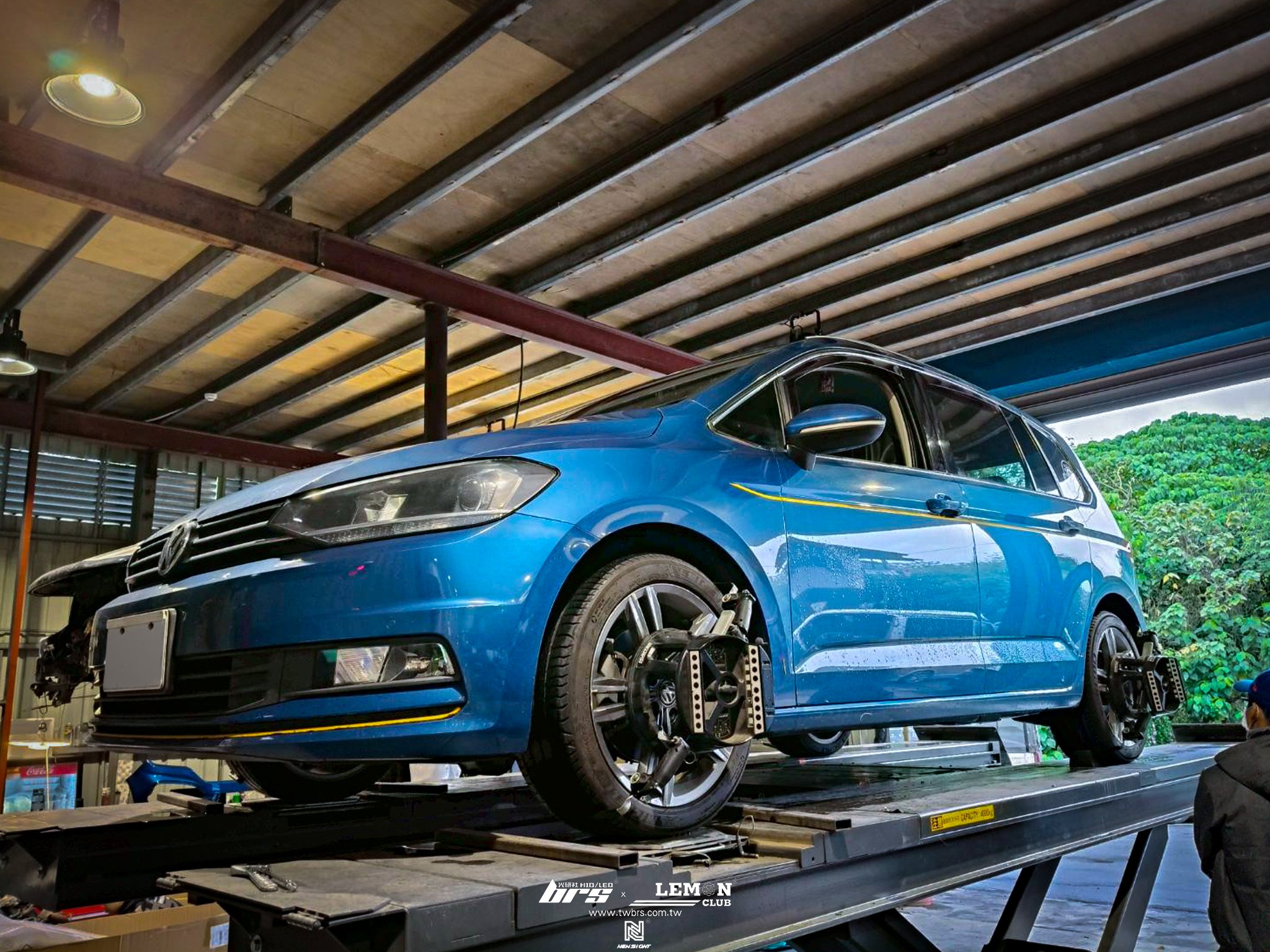 Volkswagen Touran 保養 工字樑襯套更換+HUNTER 3D電腦前輪定位