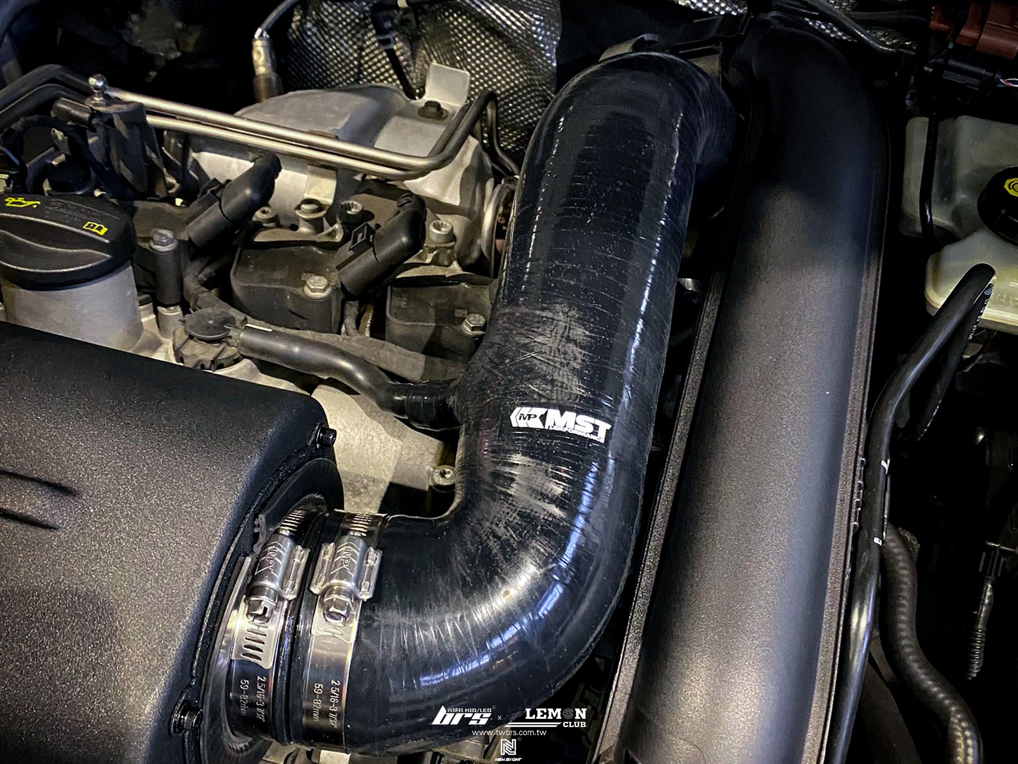 Volkswagen Golf 7 安裝 MST進氣系統