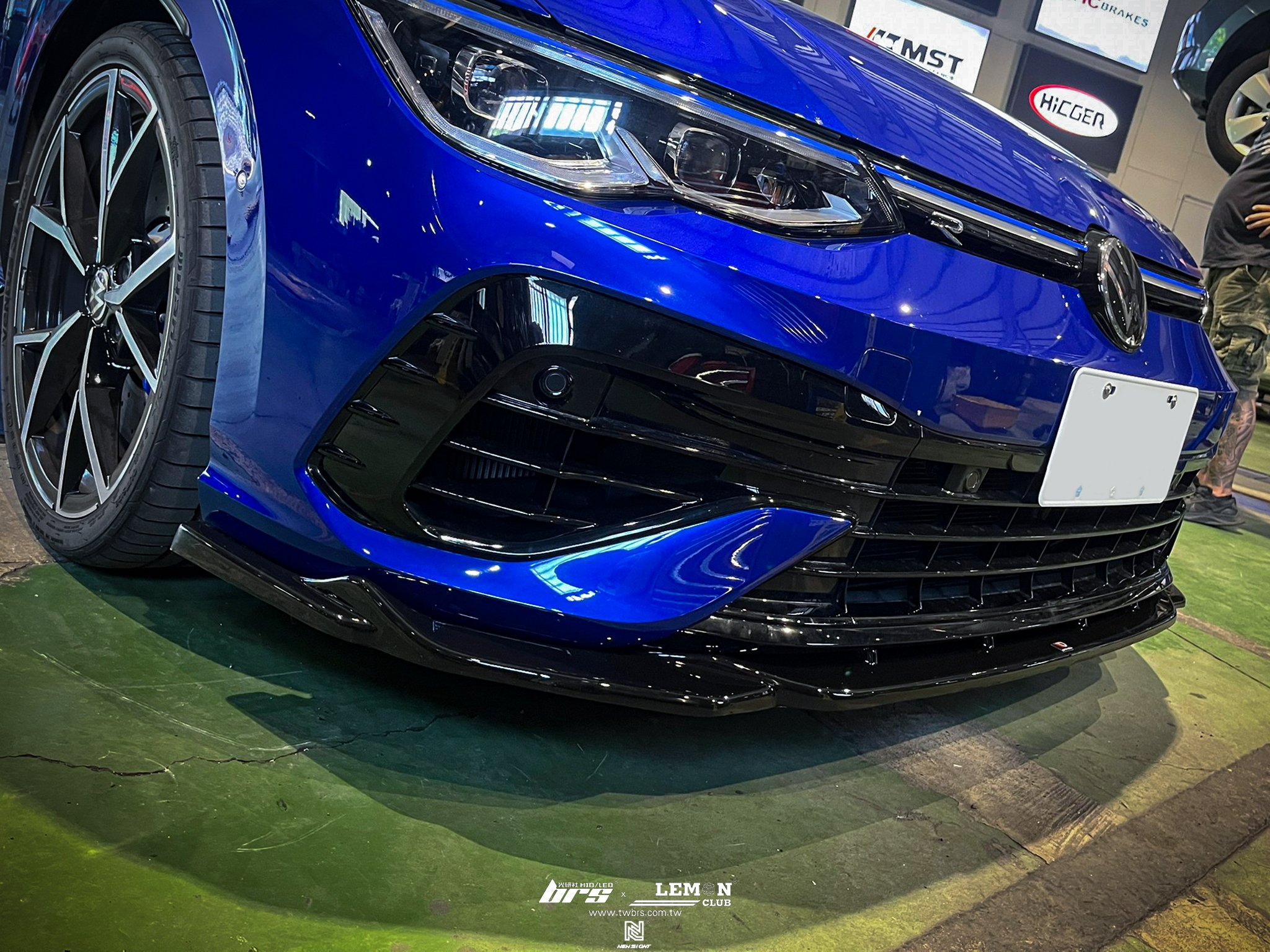 Volkswagen Golf 8 R 安裝 類MAX前下巴+類MAX側裙+類MAX鴨尾