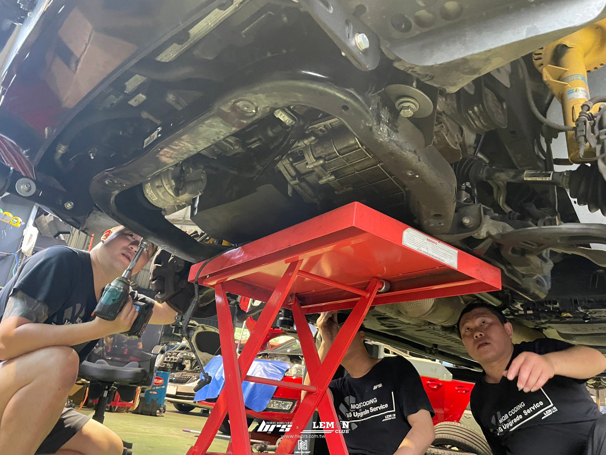 Volkswagen T6 Multivan LWB 安裝