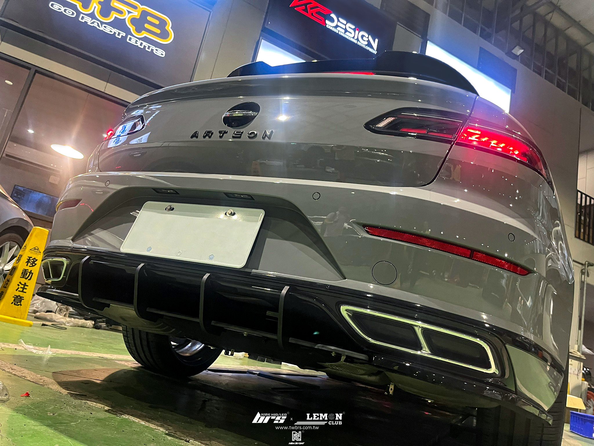 Volkswagen Arteon 安裝 MAXTON後下巴