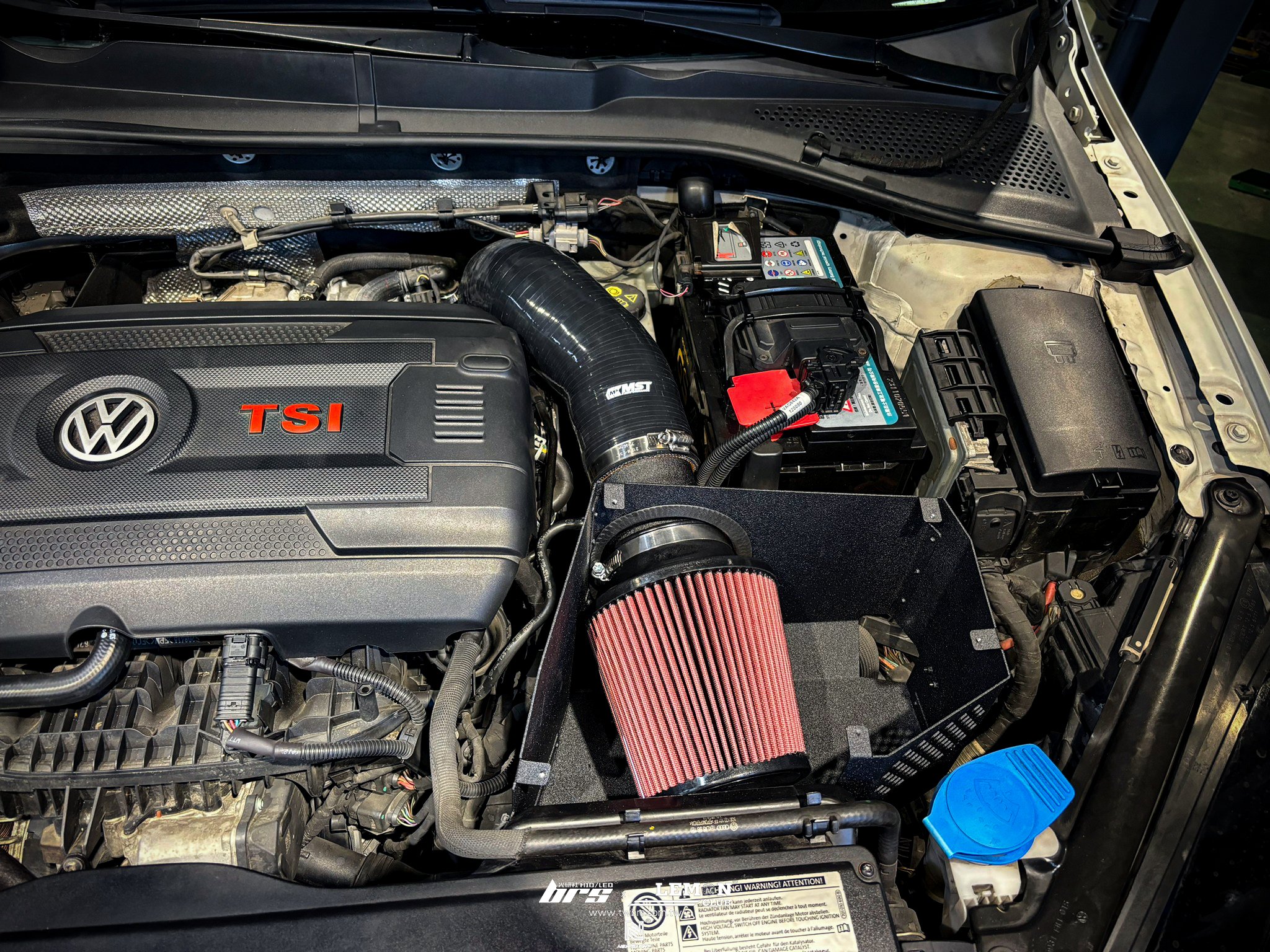 Volkswagen Golf 7 GTI 安裝 MST 進氣系統