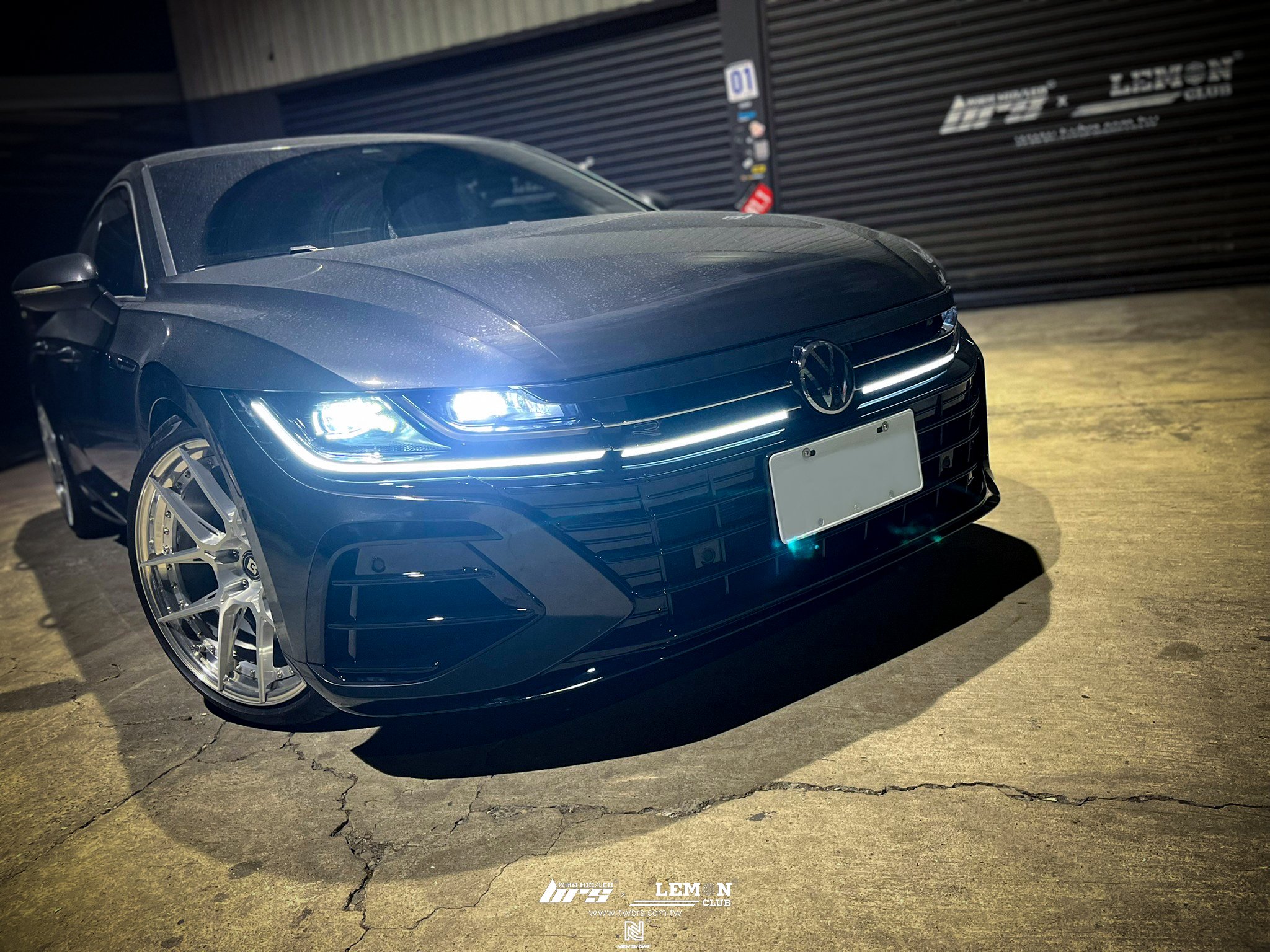 Volkswagen Arteon 安裝  Arteon R前保桿