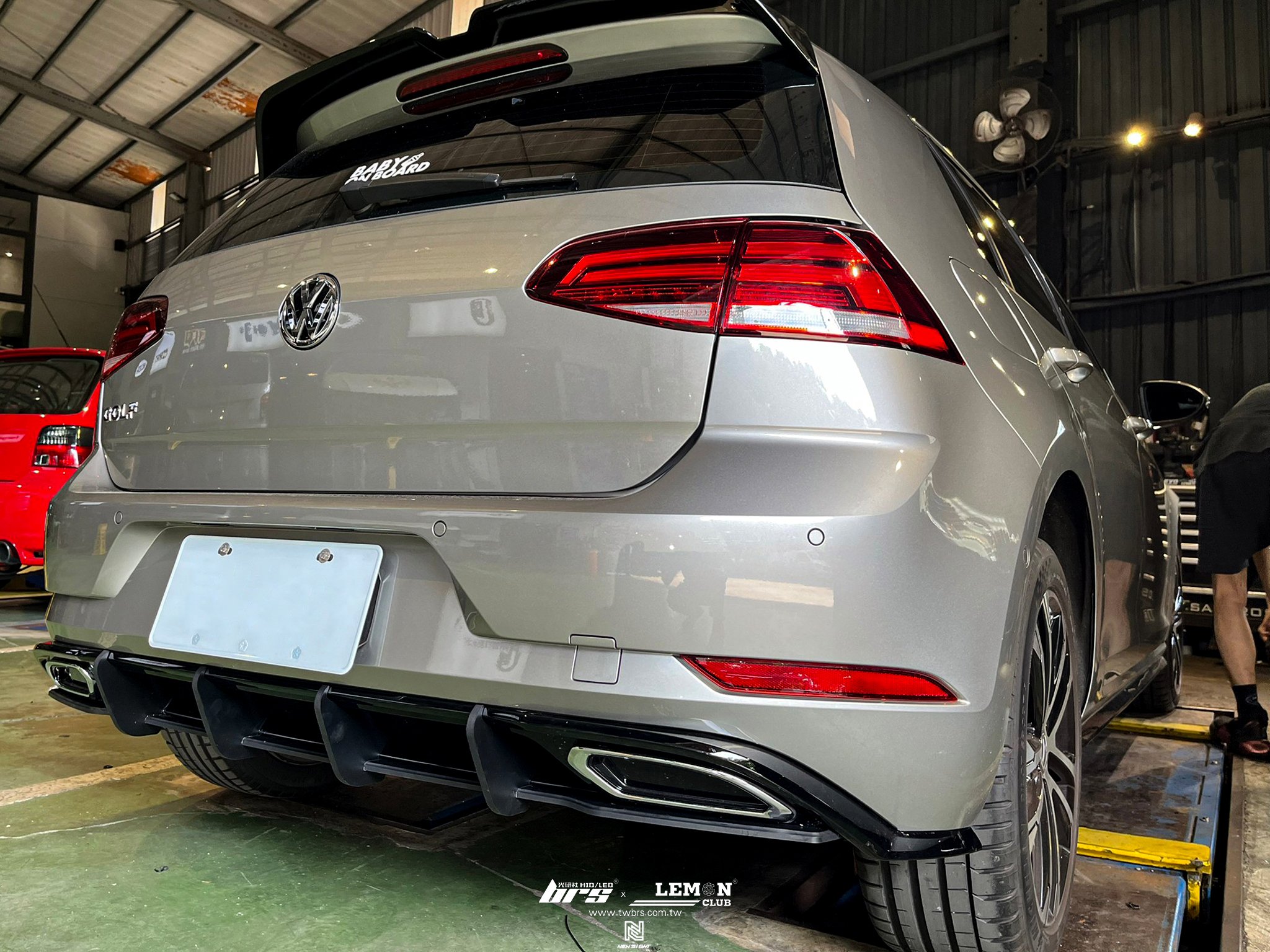 Volkswagen Golf 7.5 安裝 MAXTON後下擾流