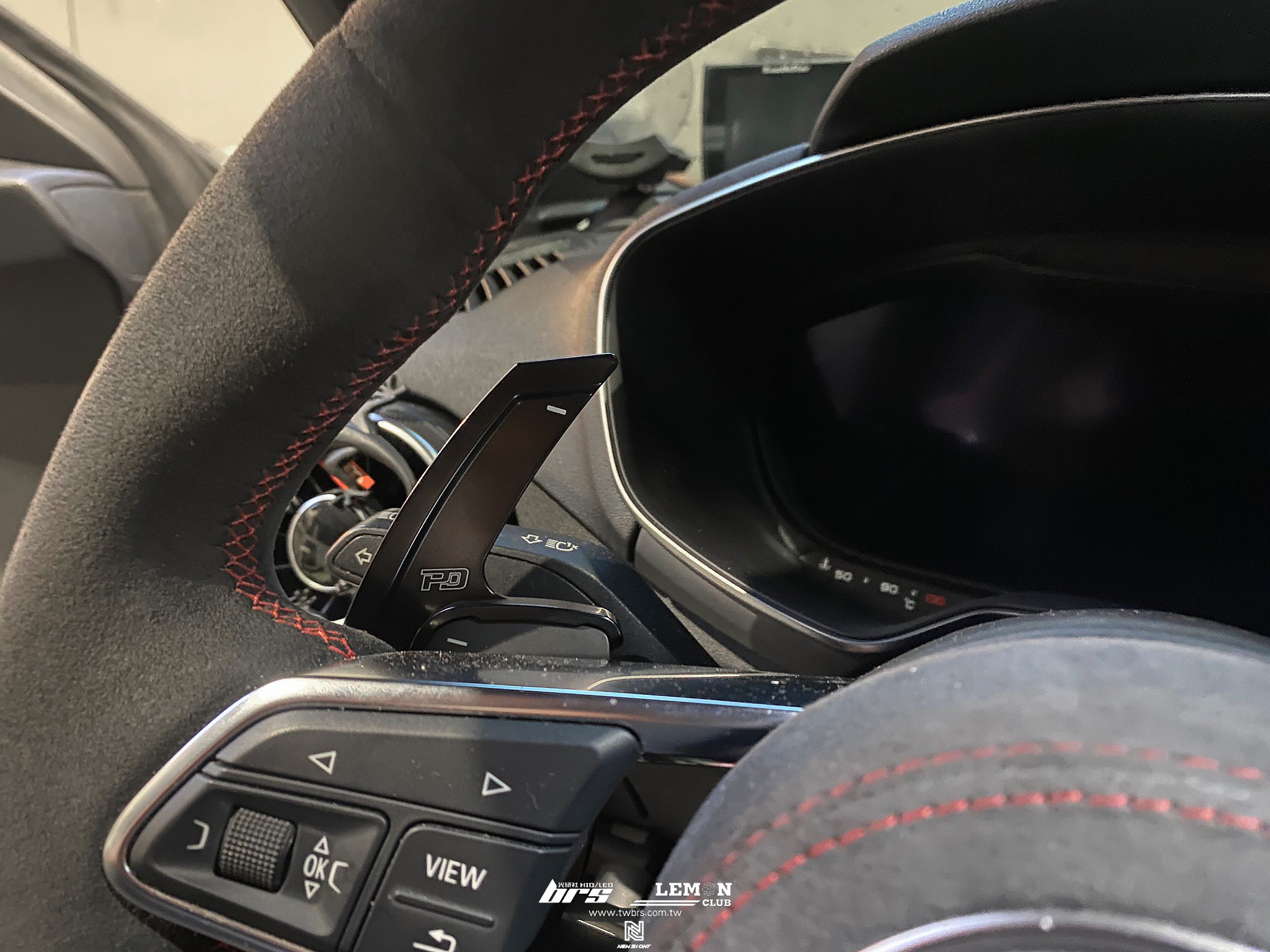 Audi TT 安裝 Leyo換檔撥片