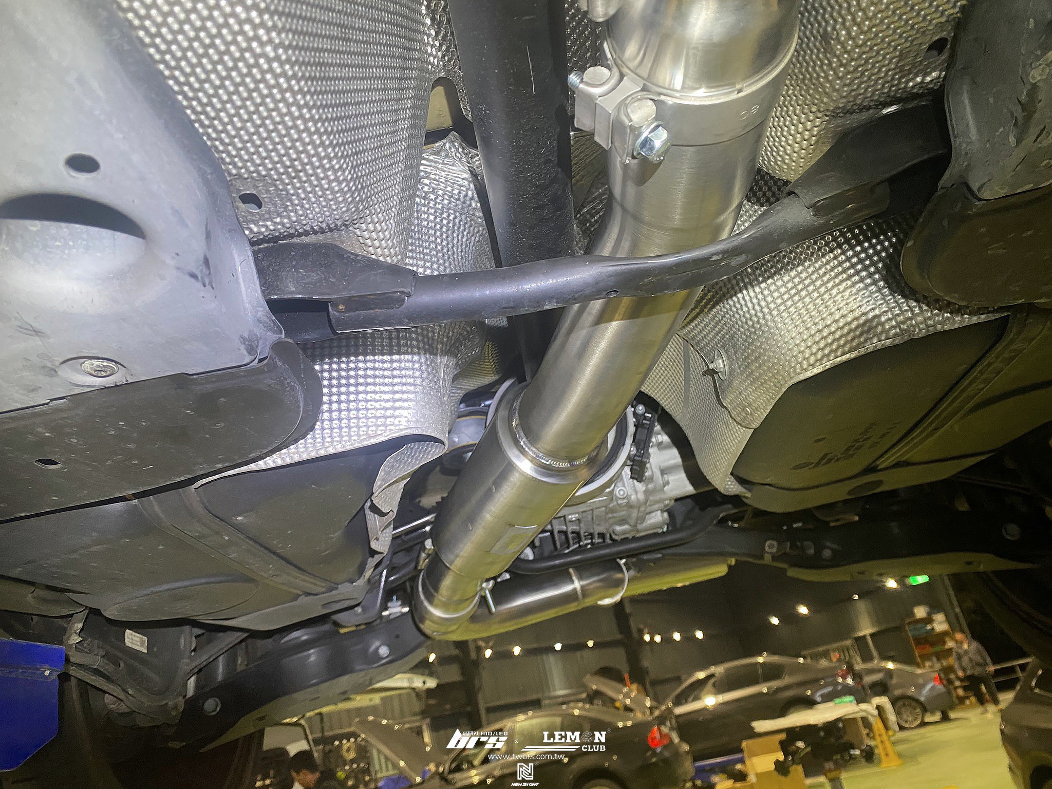 Volkswagen New Tiguan 安裝 Forge四出中尾段排氣管