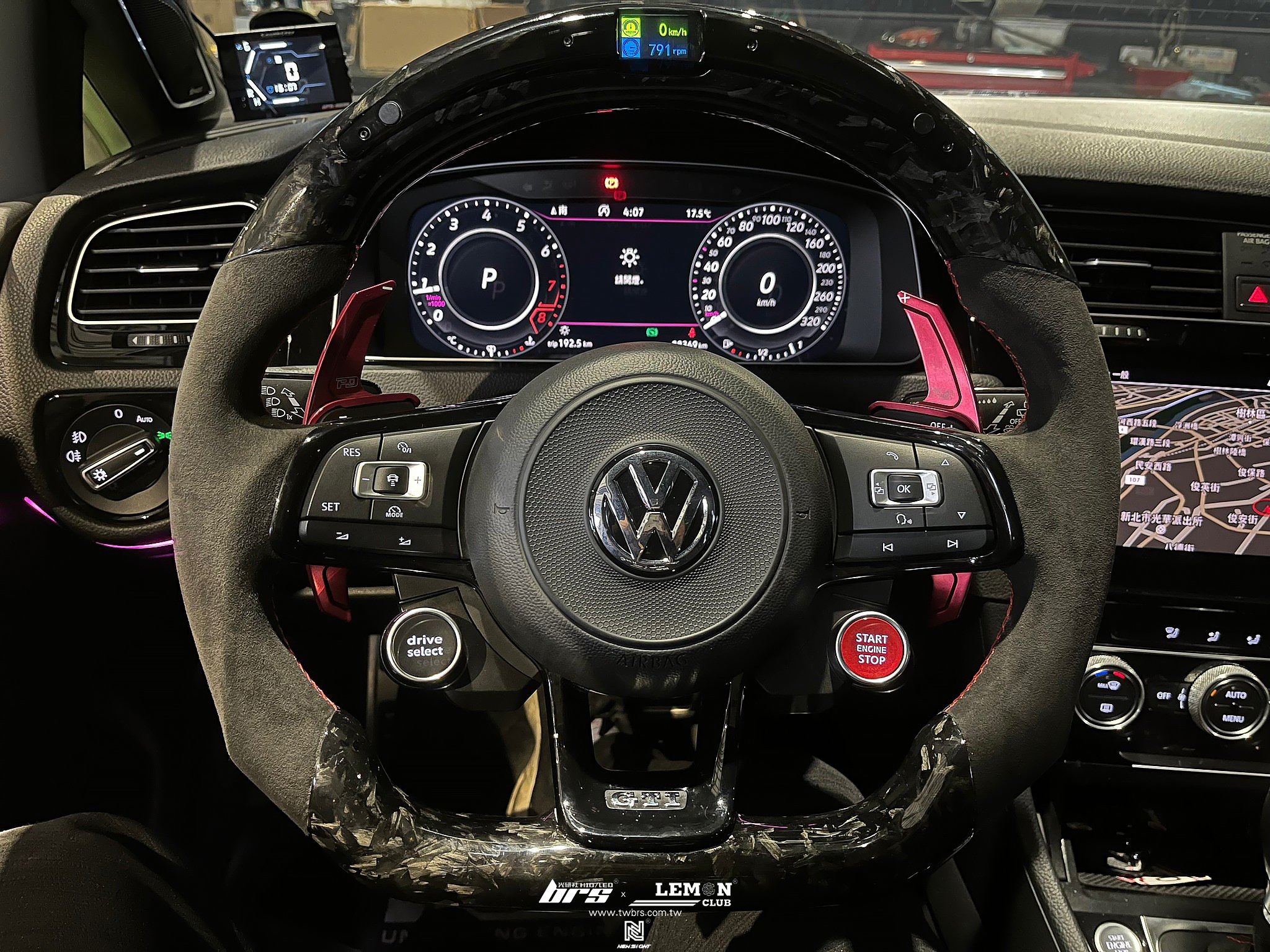 Volkswagen Golf 7.5 GTI 安裝 超轉燈方向盤+方向盤啟動按鍵(R8按鍵)
