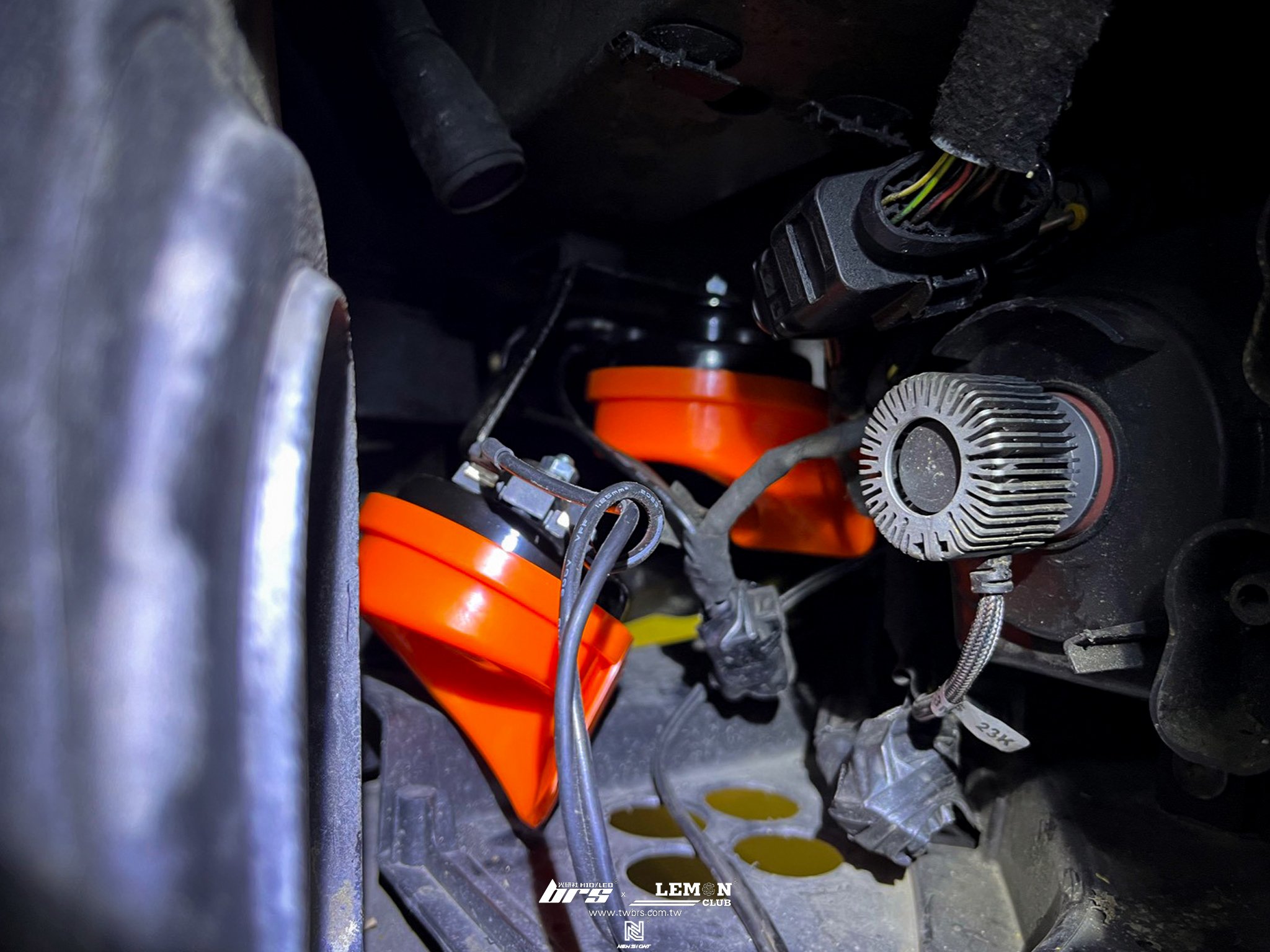 Volkswagen T6 安裝 BOSCH警示喇叭