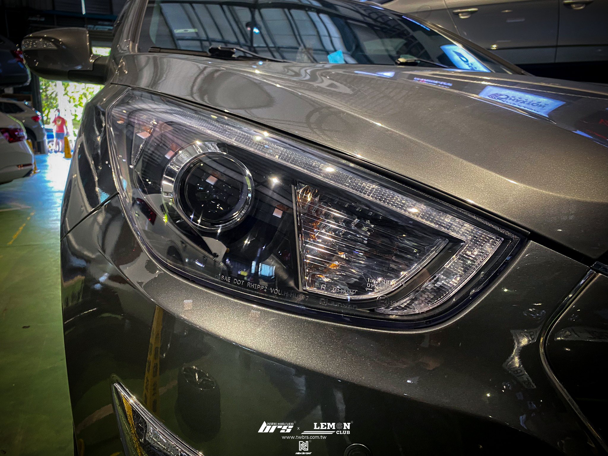 Hyundai IX35 安裝 魚眼大燈總成