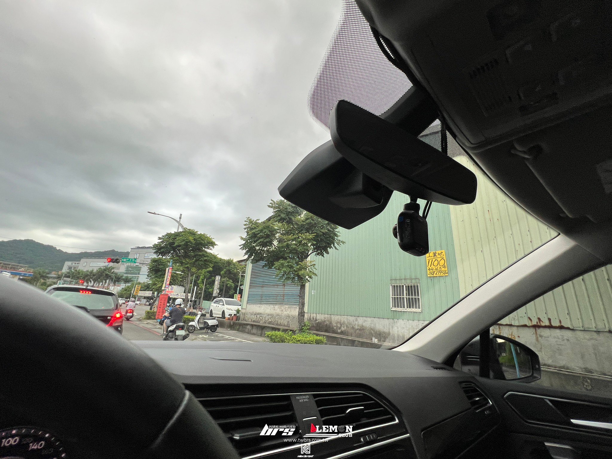 Volkswagen New Tiguan 安裝 免換玻璃車道保持套件