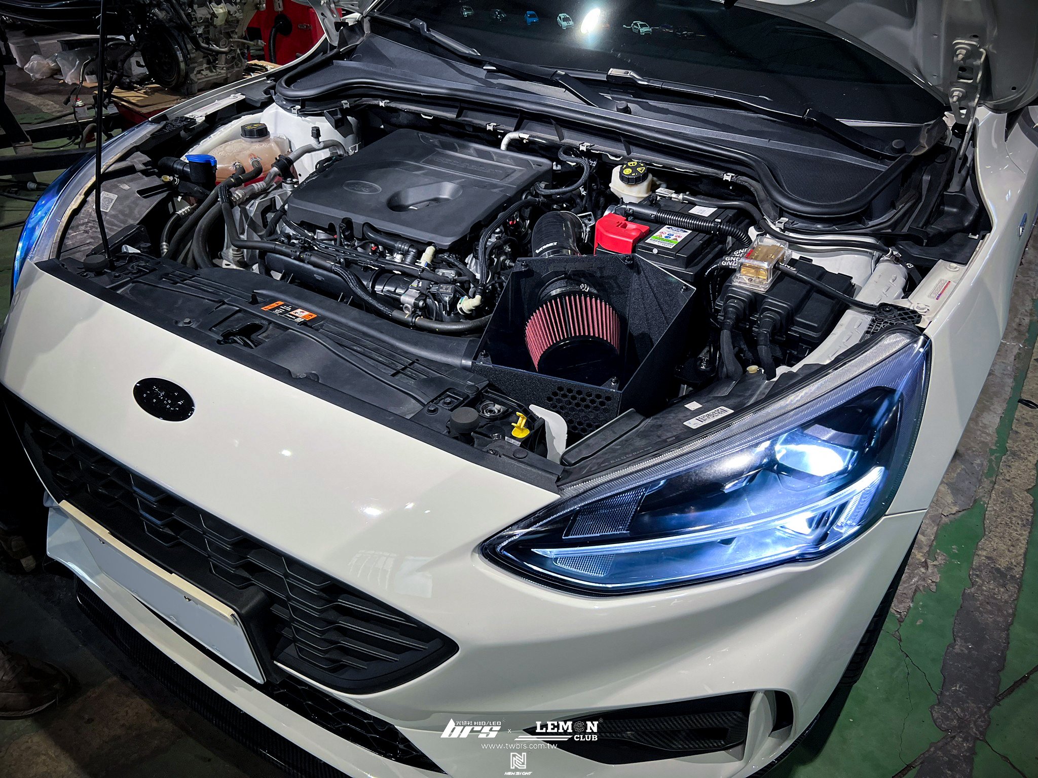 Ford Focus MK4 安裝 MST進氣系統+MST透明隔熱罩上蓋