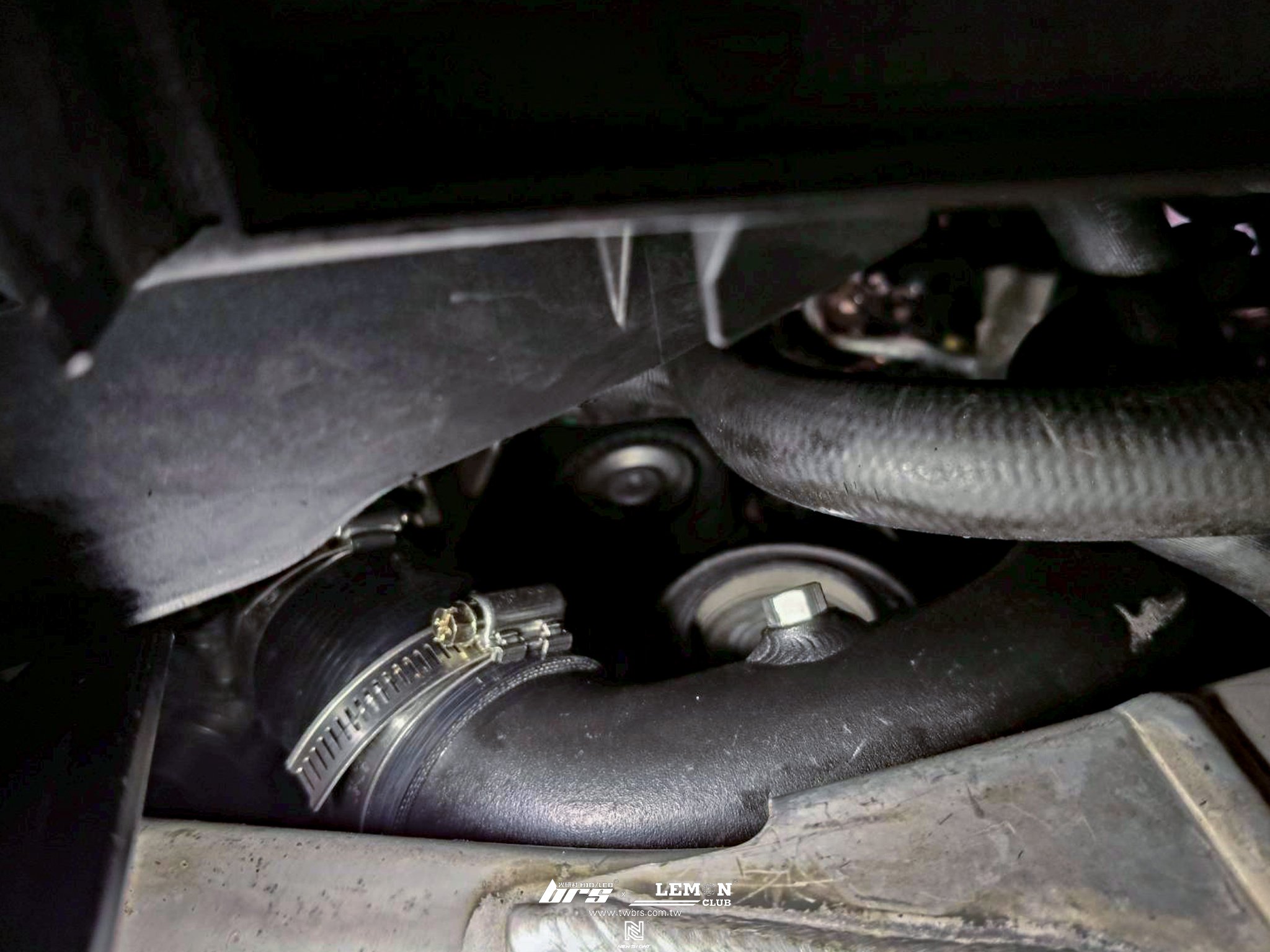 Benz S205 C43 安裝 BARKERLI渦輪管