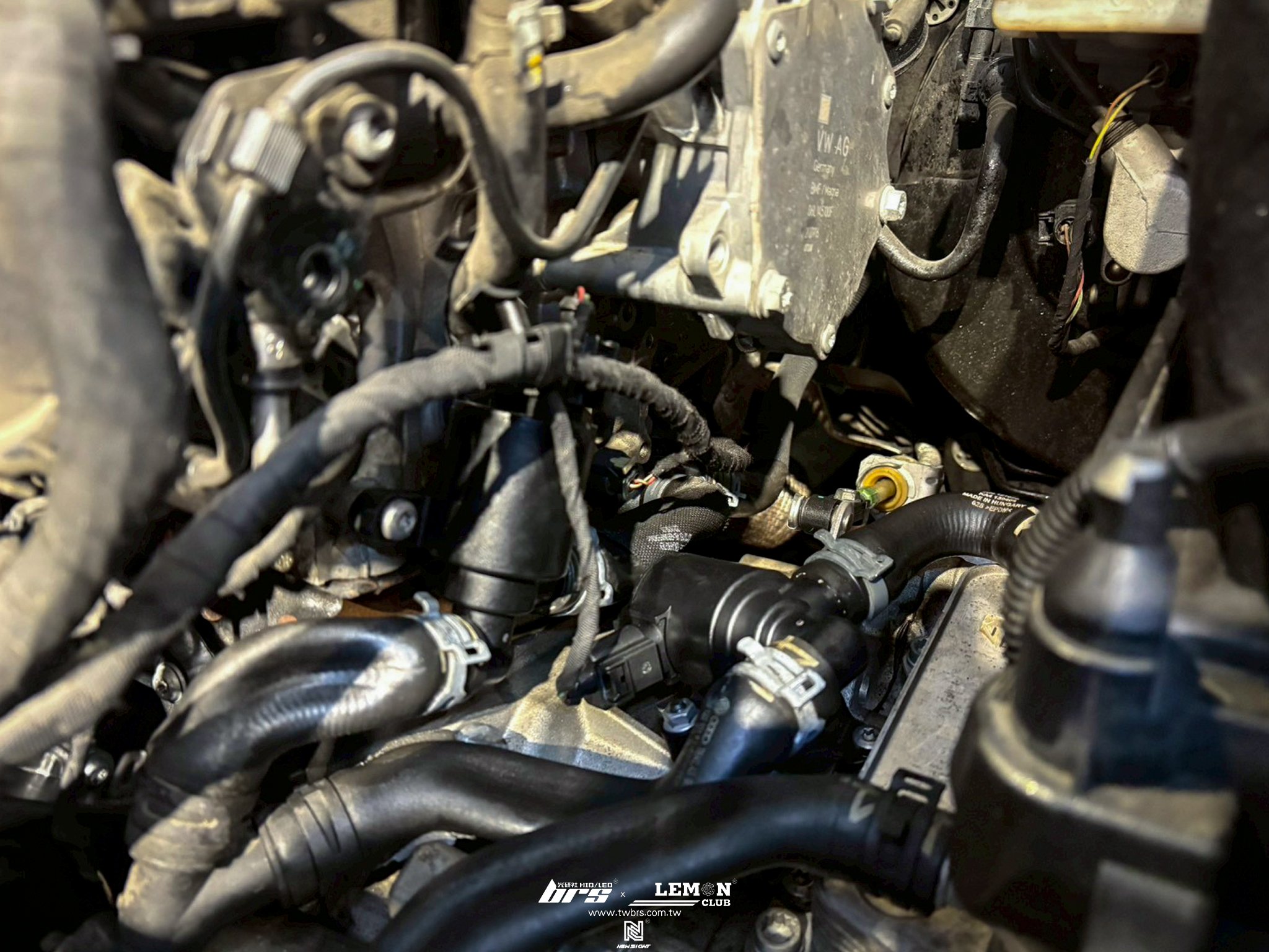 Skoda Octavia 保養 原廠熱水閥+原廠G12水箱精