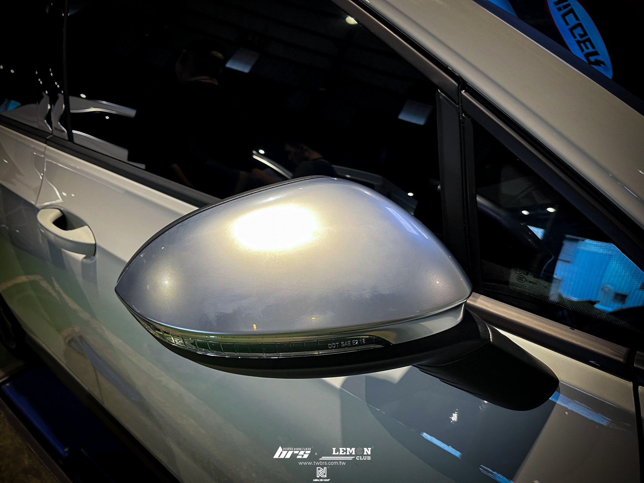 Volkswagen Golf 8 安裝 鍍鎳銀後視鏡蓋+Leyo原子換檔撥片