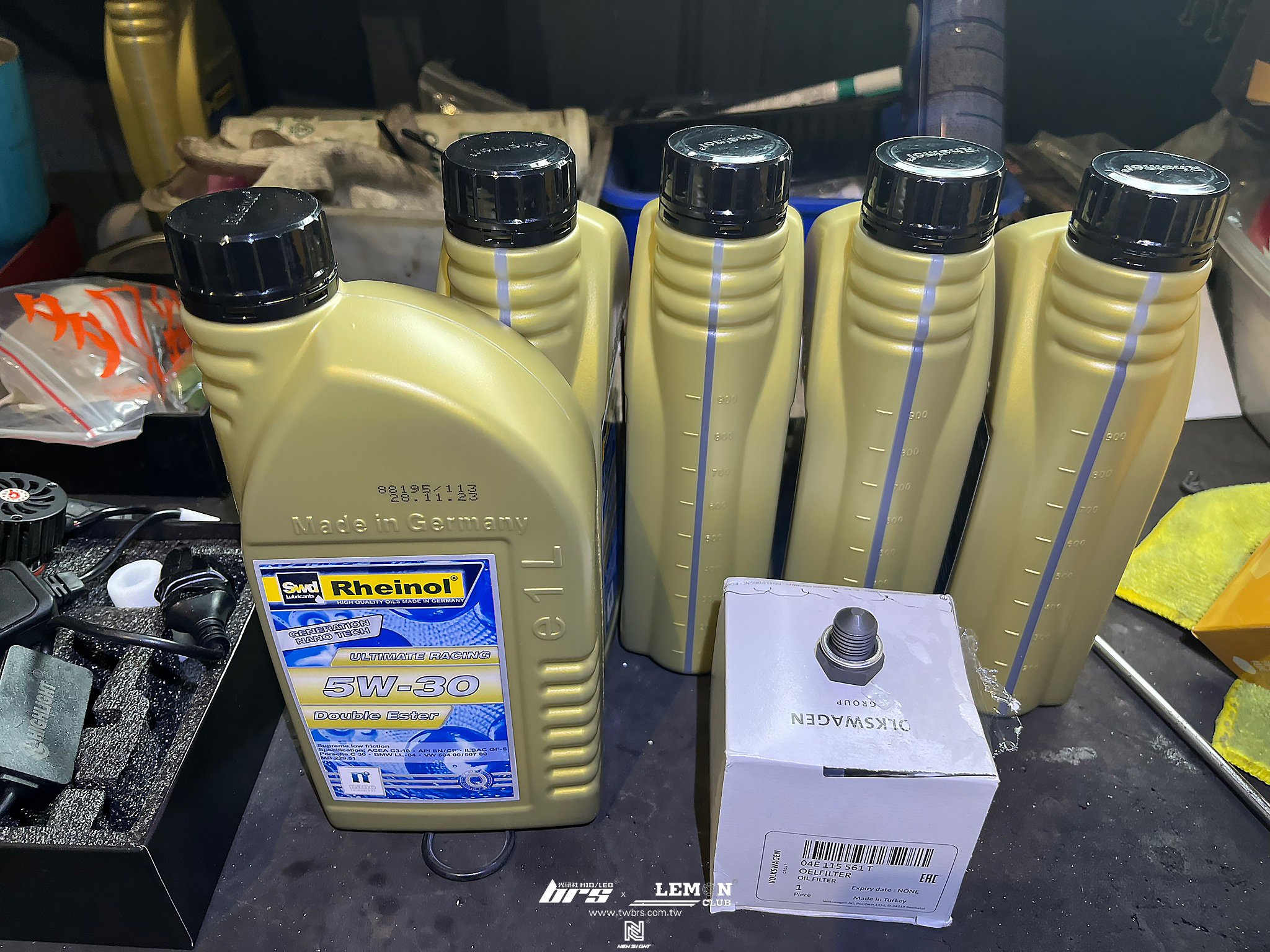 Skoda Octavia 保養 德國Rheinol萊茵機油5W30更換+原廠機油芯更換+原廠洩油螺絲+墊片更換