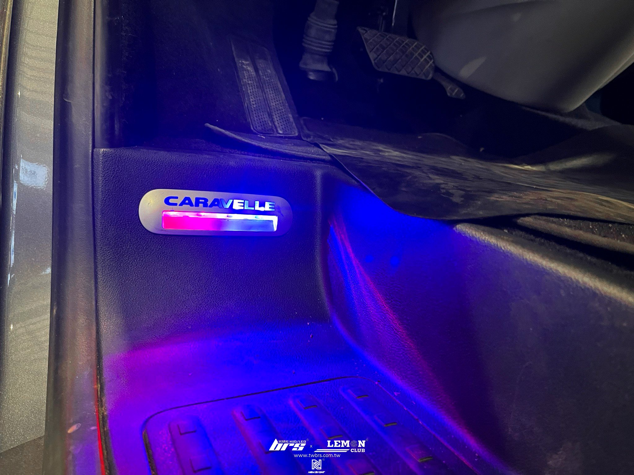 Volkswagen T6 安裝 LED燈泡+怠速熄火啟停自動關閉器