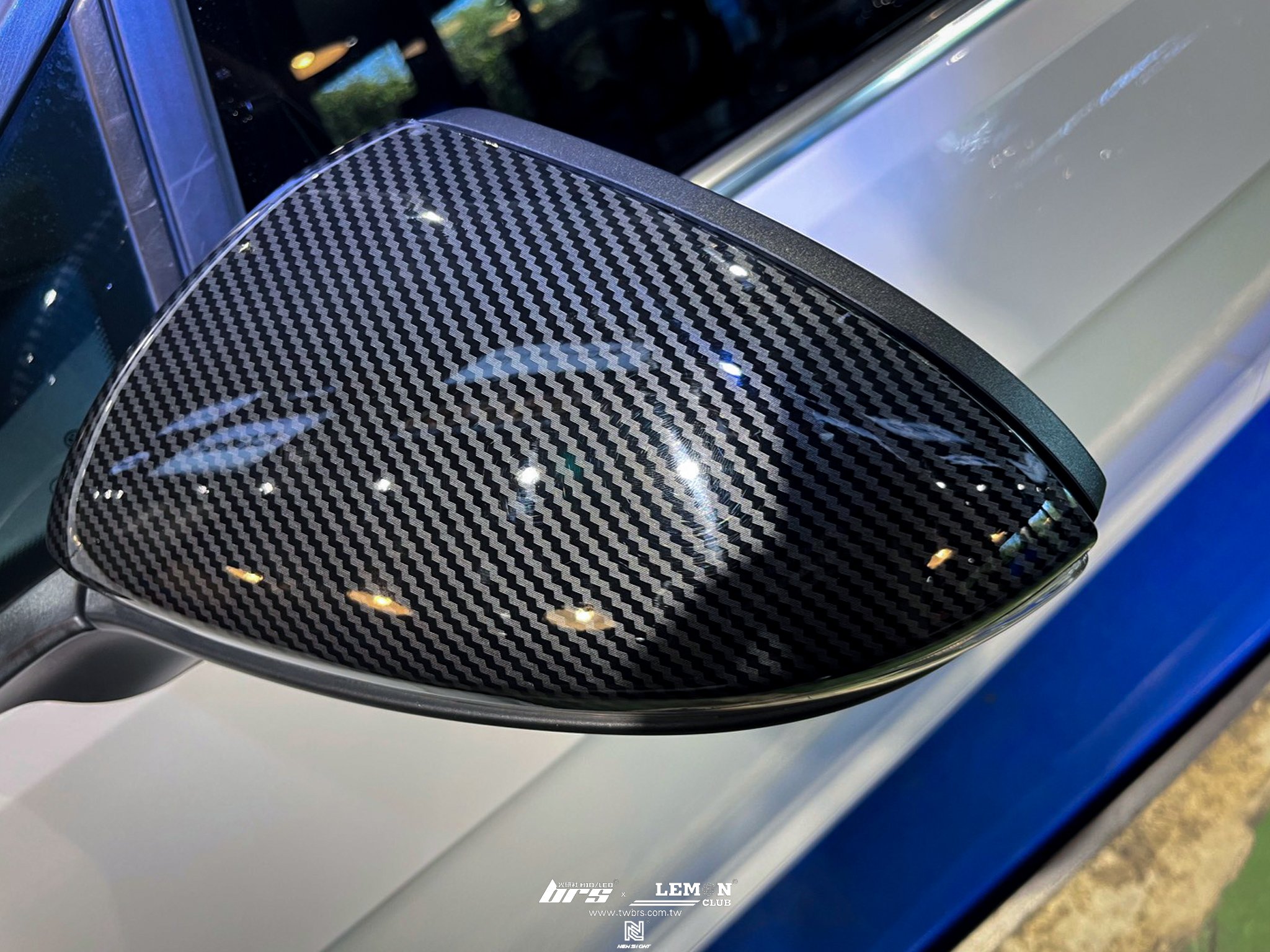 Volkswagen Golf 7 安裝 水轉印碳纖維後視鏡蓋